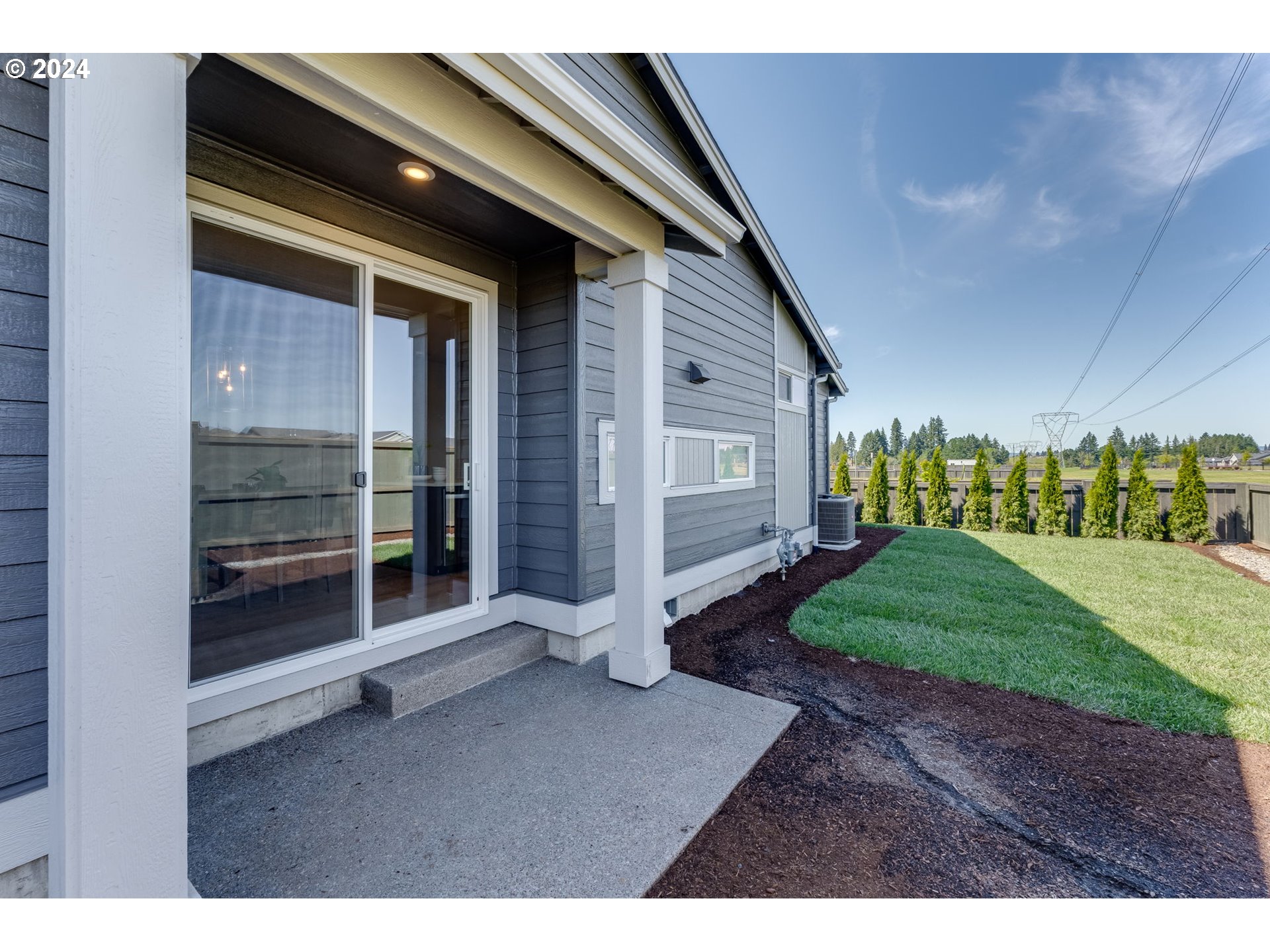 7717 SE Lumberton ST