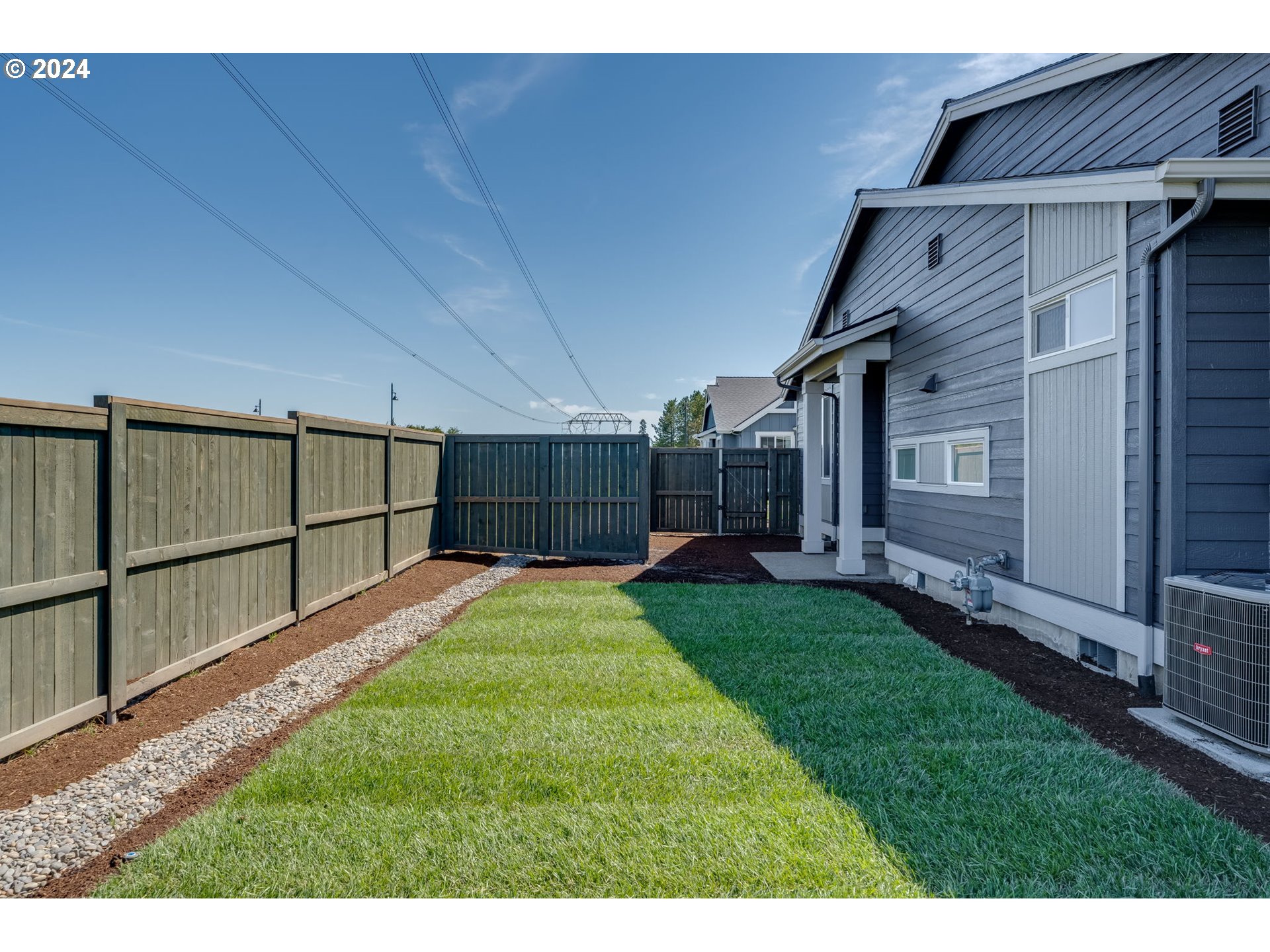 7717 SE Lumberton ST