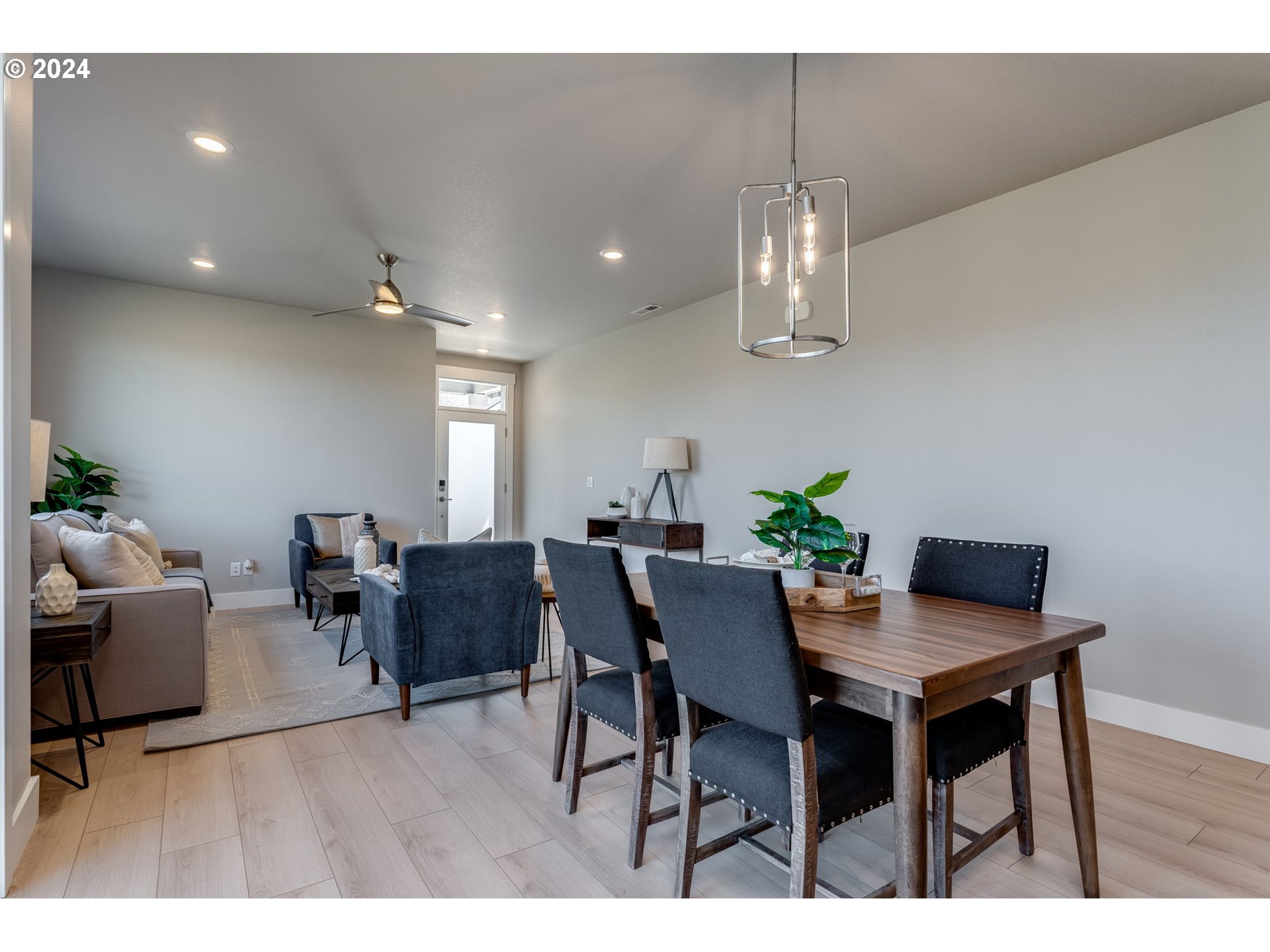 7717 SE Lumberton ST