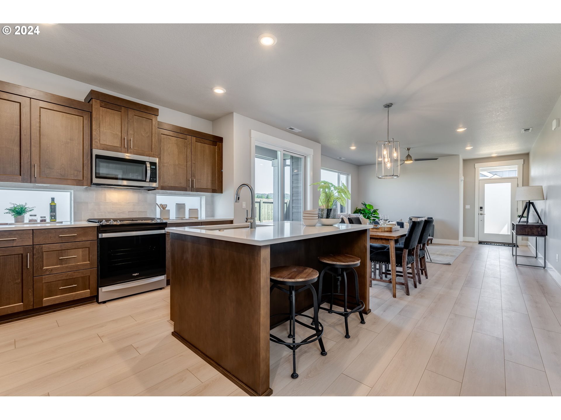 7717 SE Lumberton ST