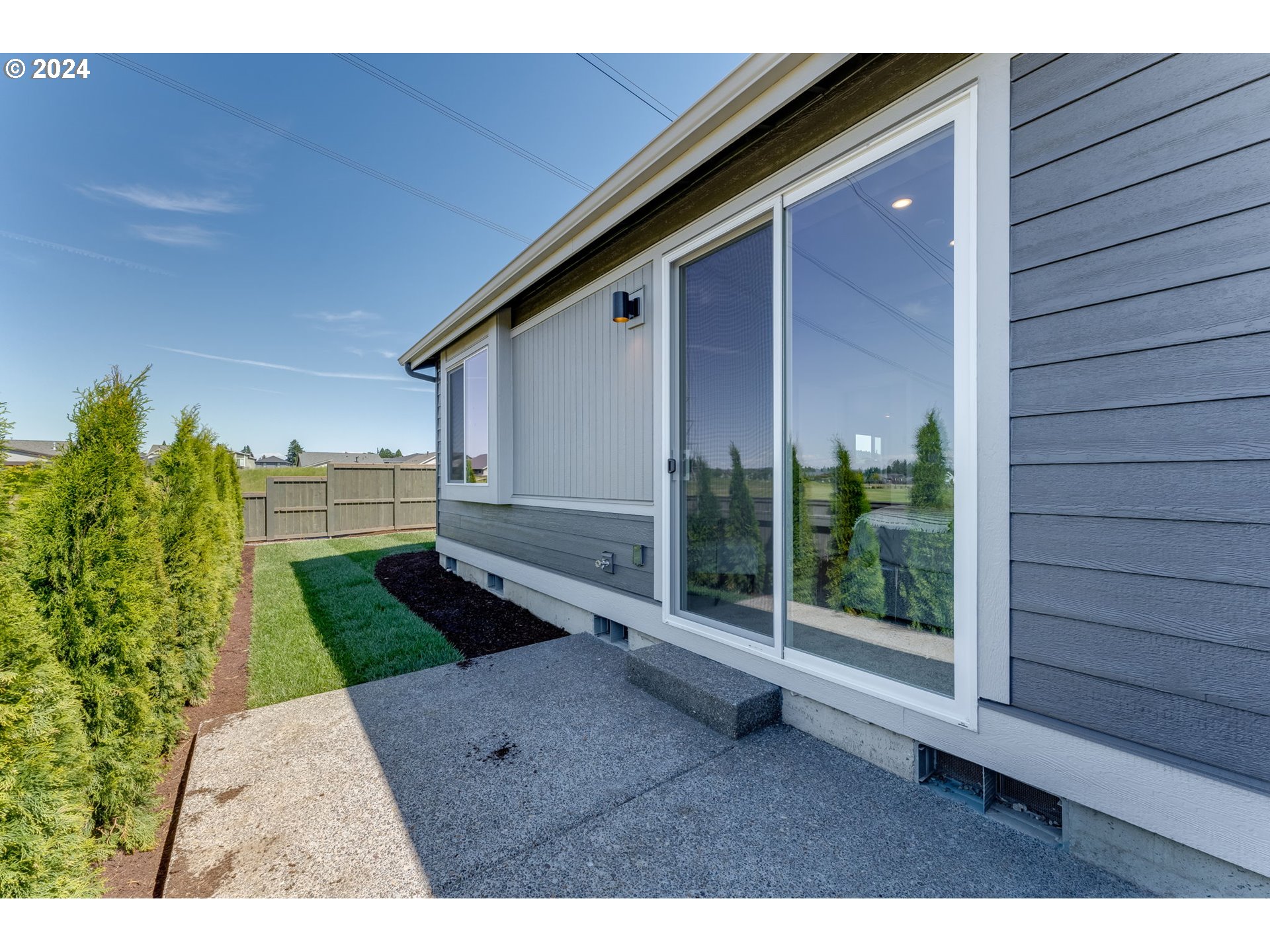 7717 SE Lumberton ST