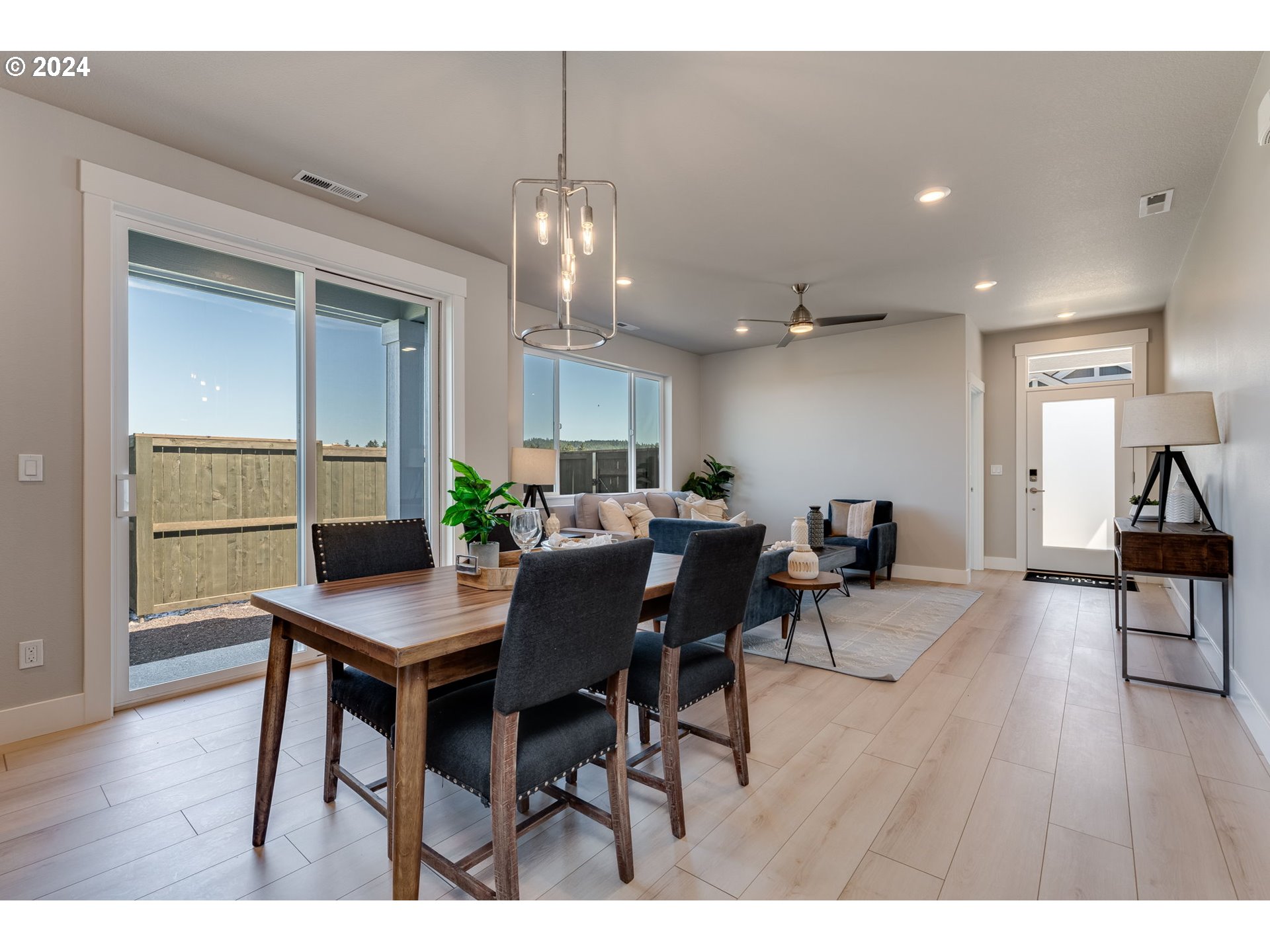 7717 SE Lumberton ST