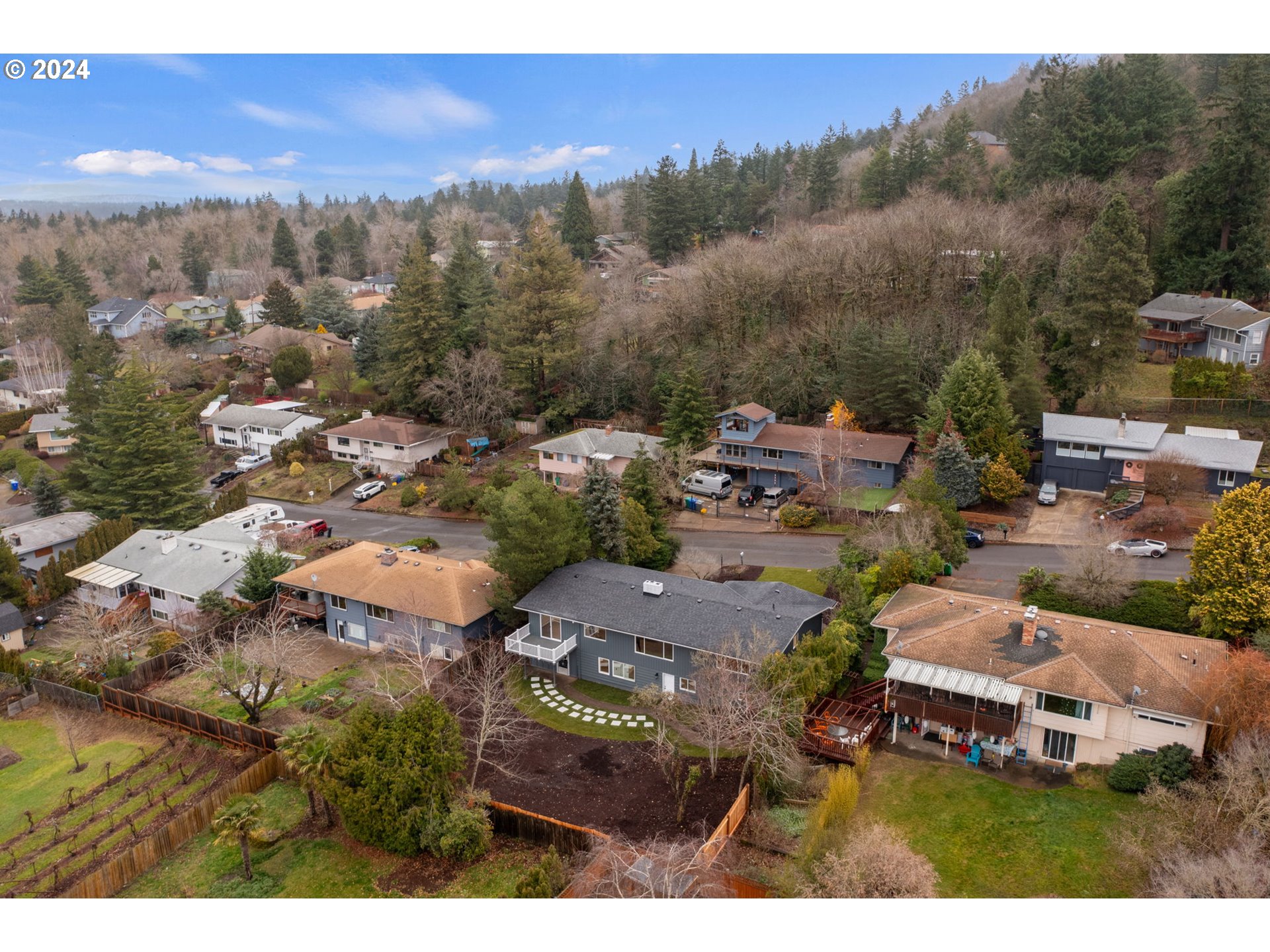 9358 SE SUN CREST DR