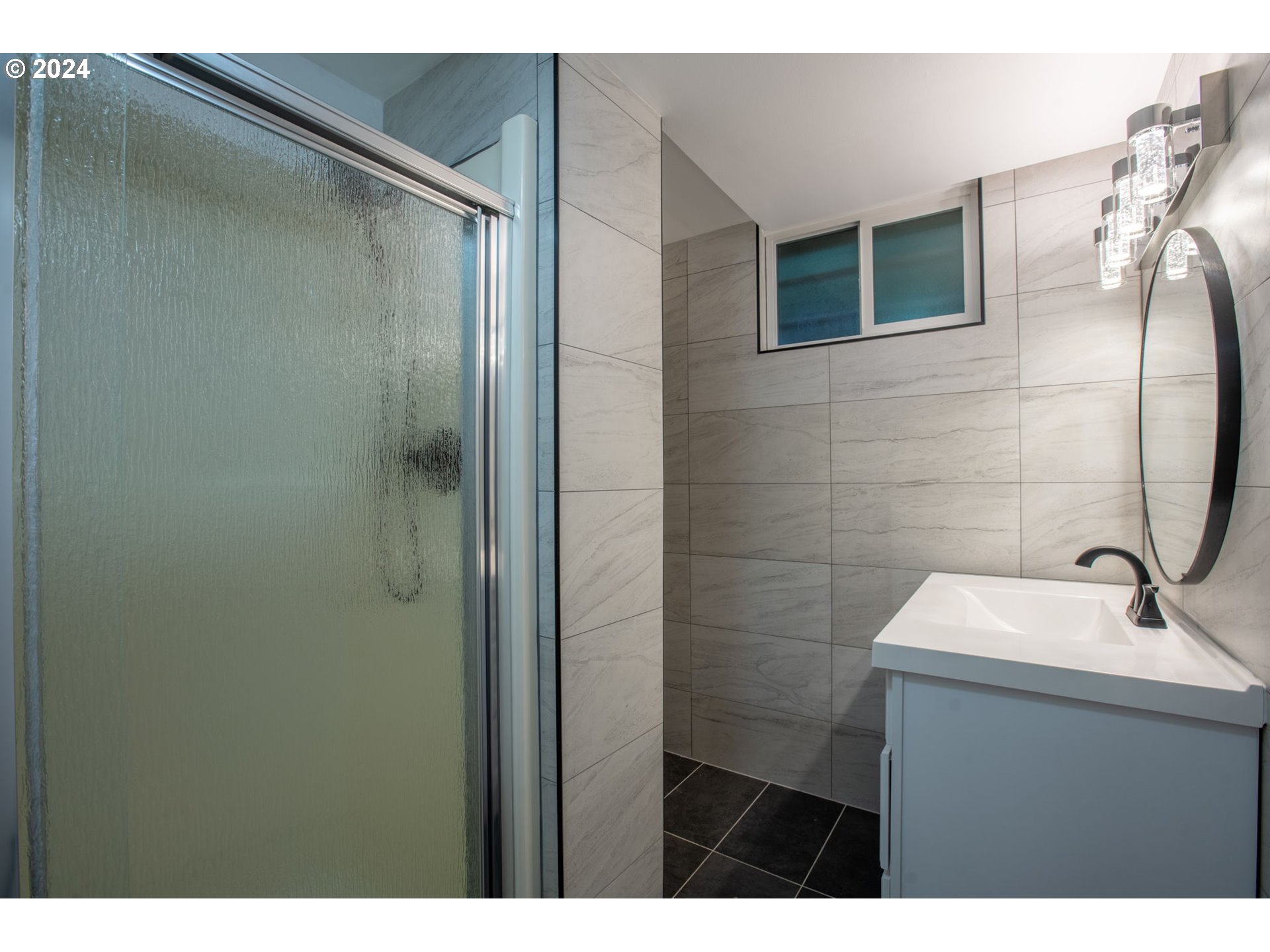 9358 SE SUN CREST DR