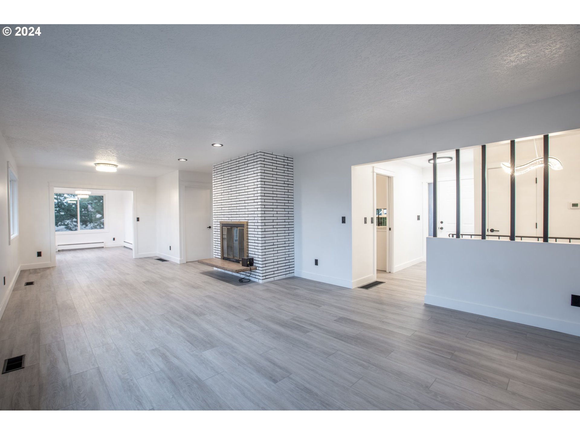 9358 SE SUN CREST DR