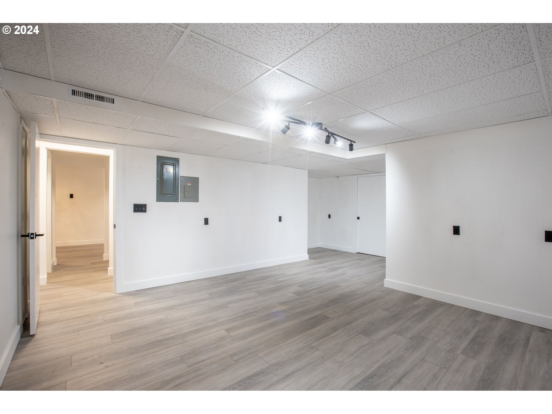 9358 SE SUN CREST DR