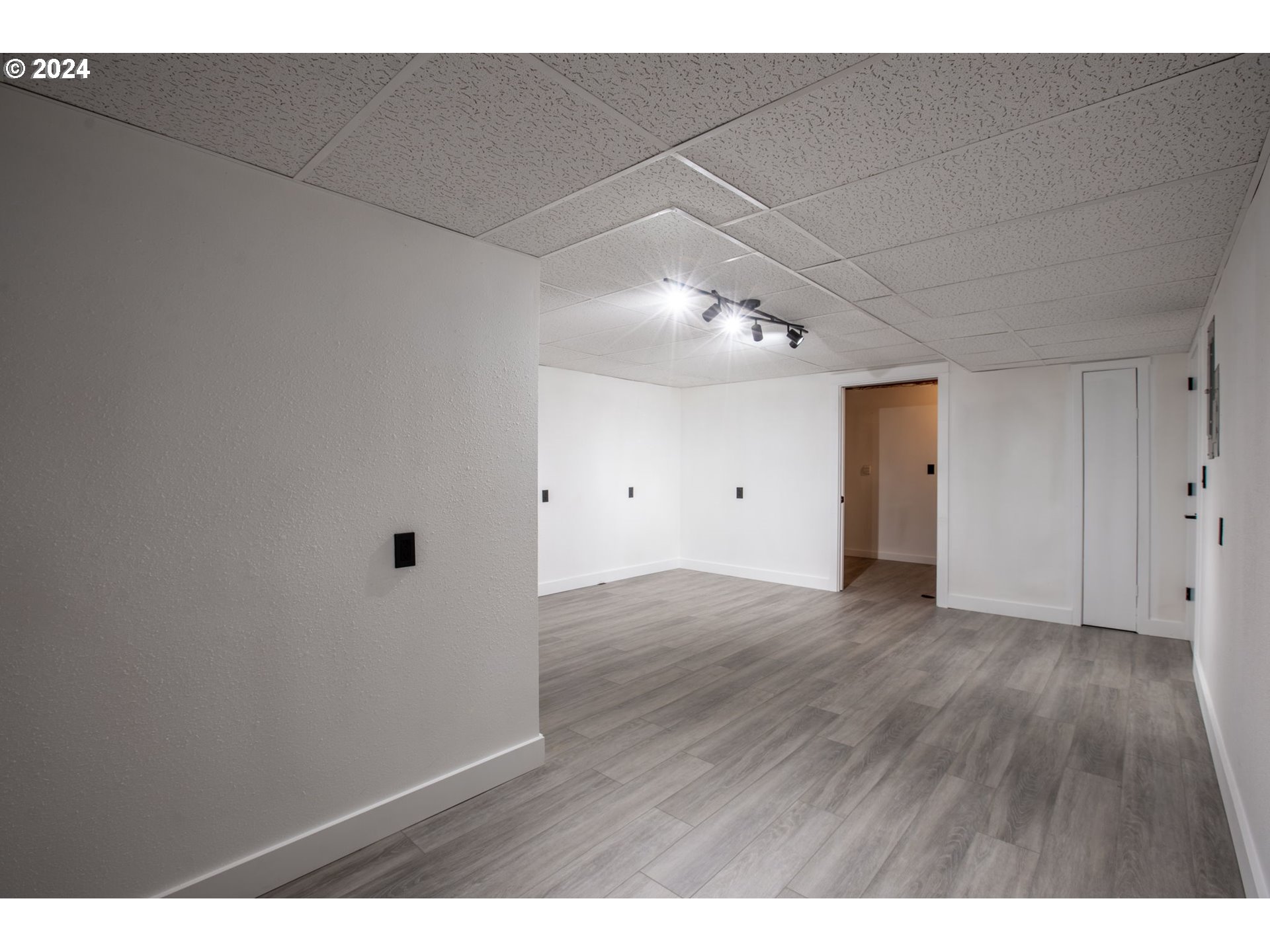 9358 SE SUN CREST DR