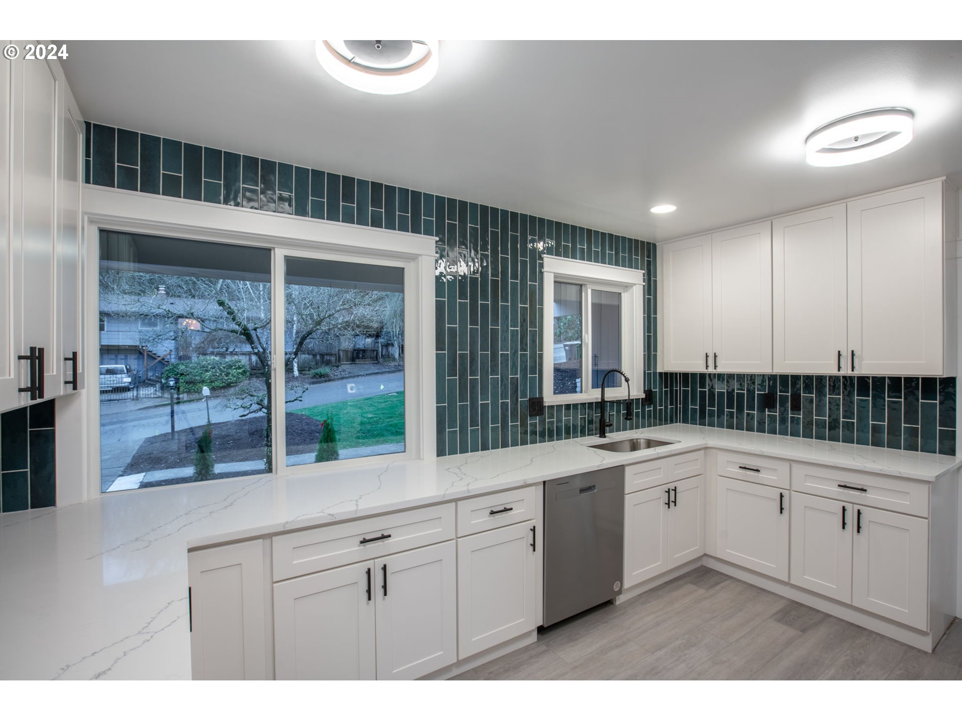 9358 SE SUN CREST DR