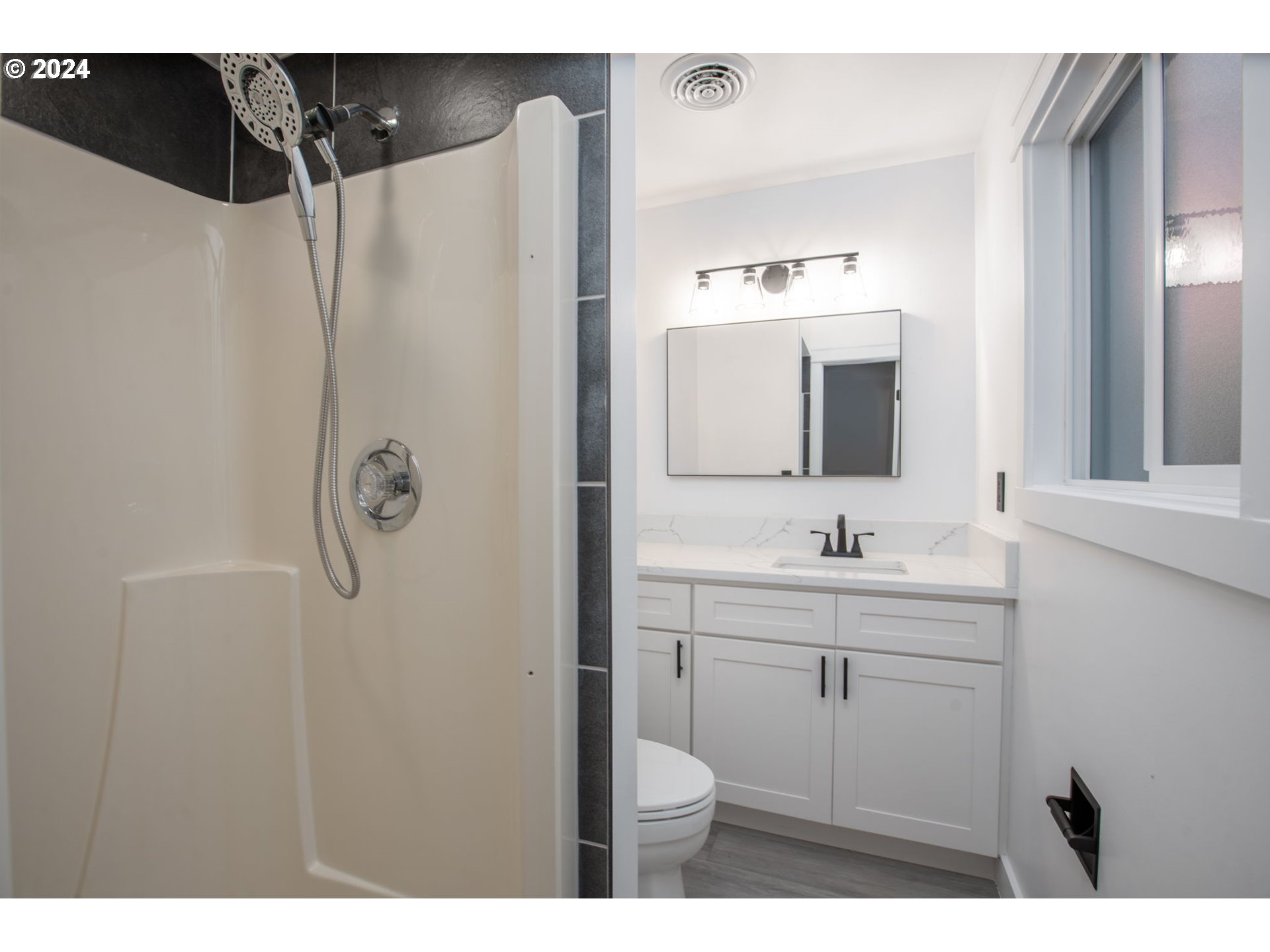 9358 SE SUN CREST DR