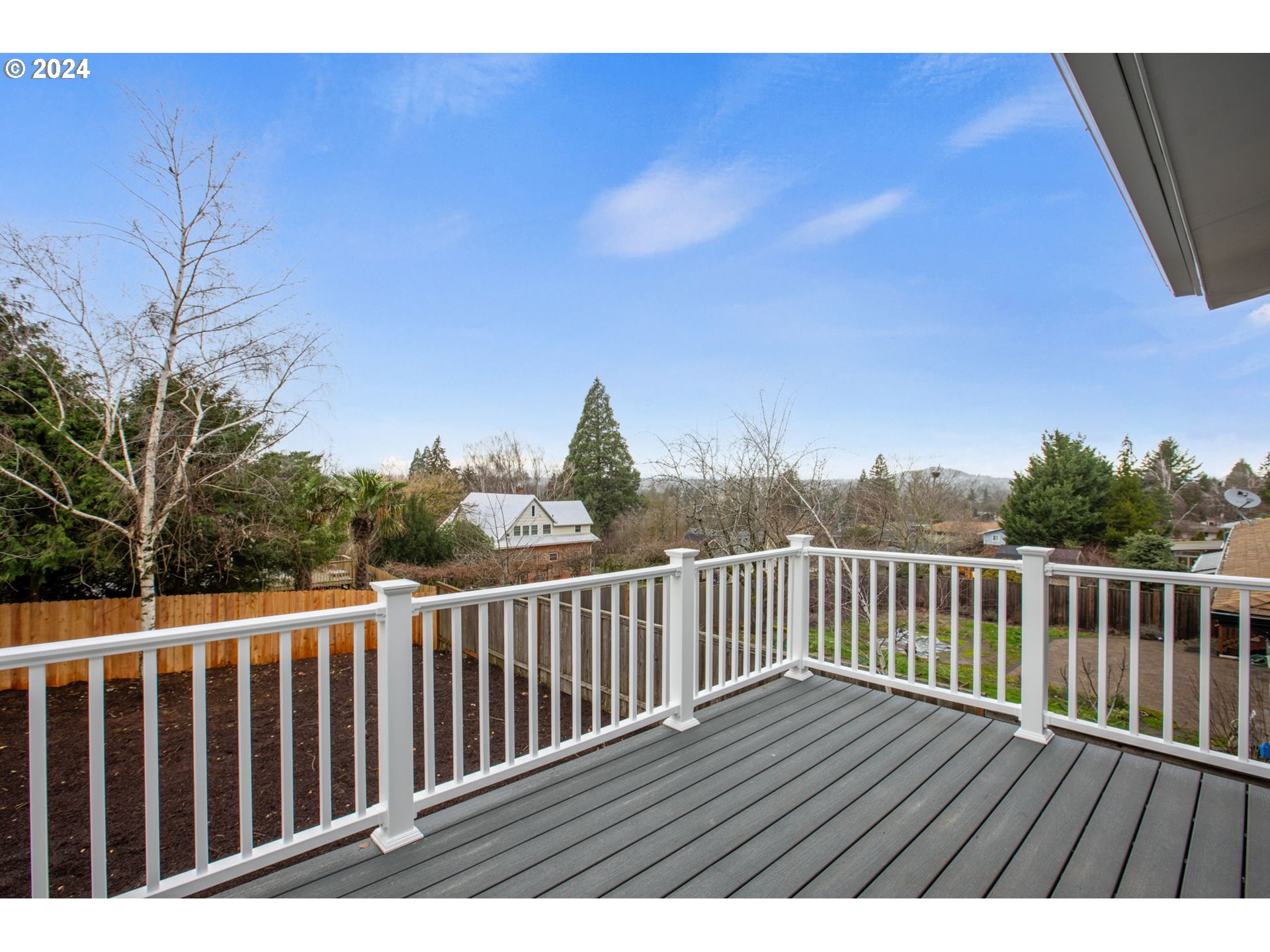 9358 SE SUN CREST DR