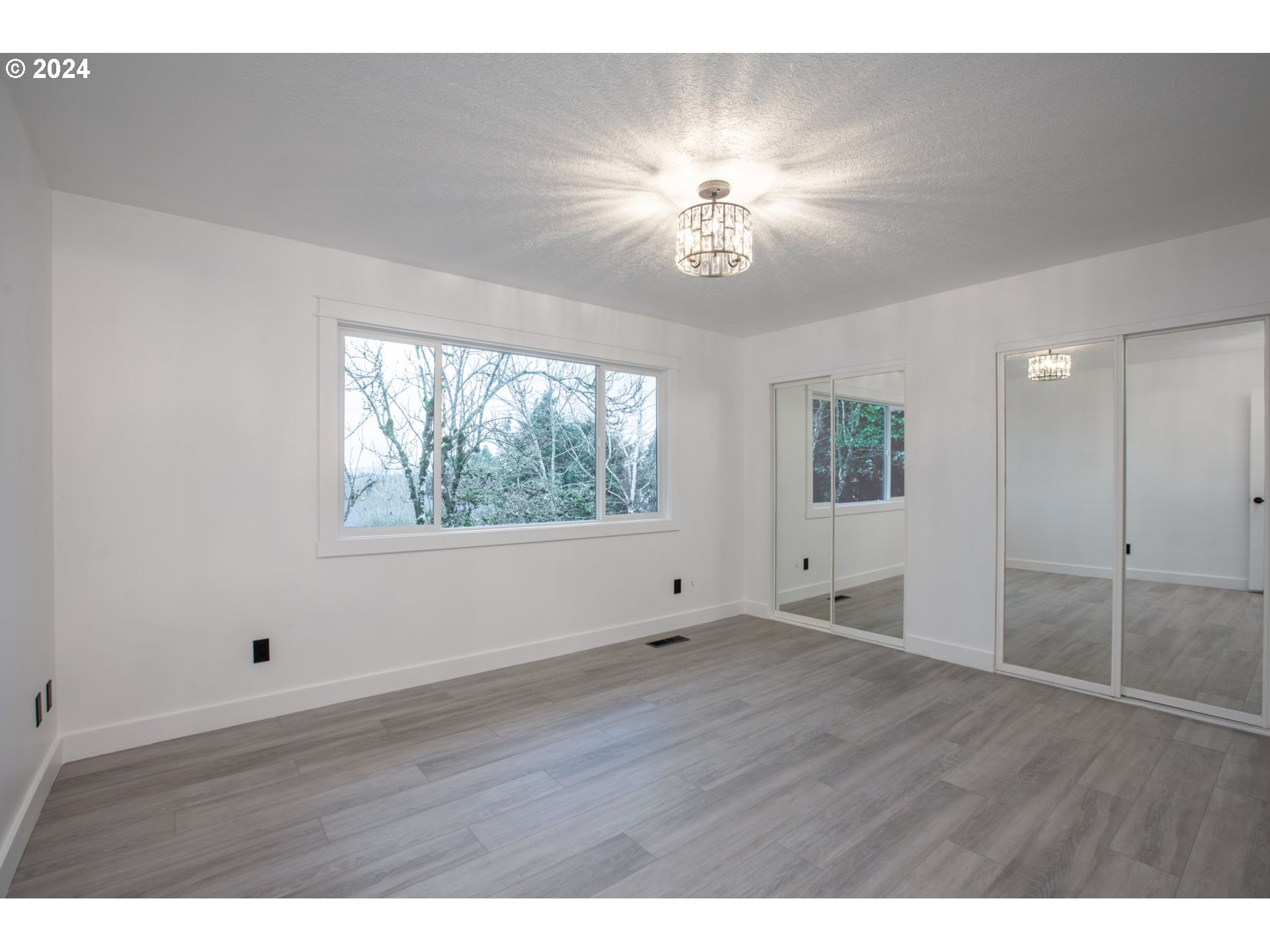 9358 SE SUN CREST DR