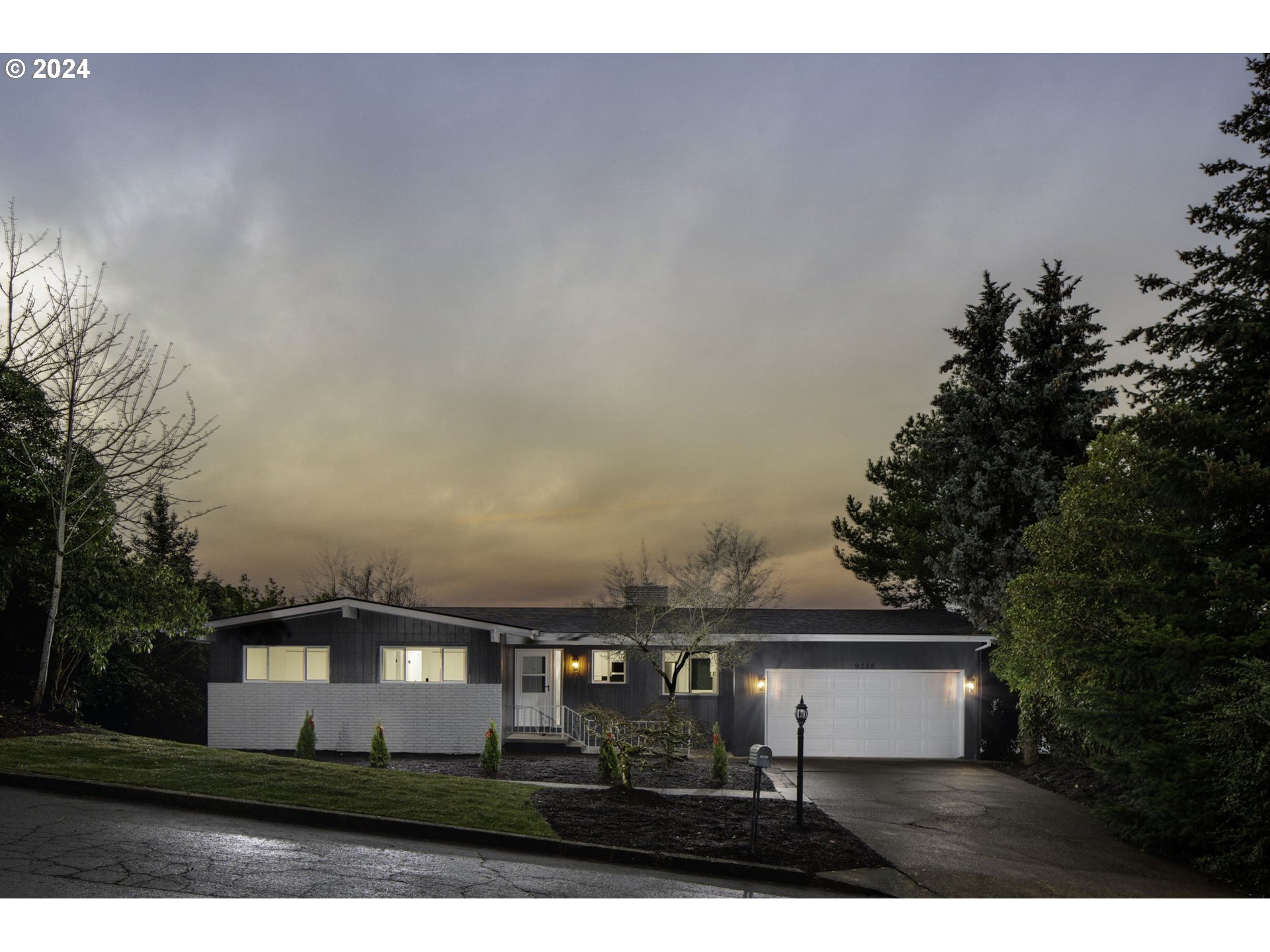 9358 SE SUN CREST DR