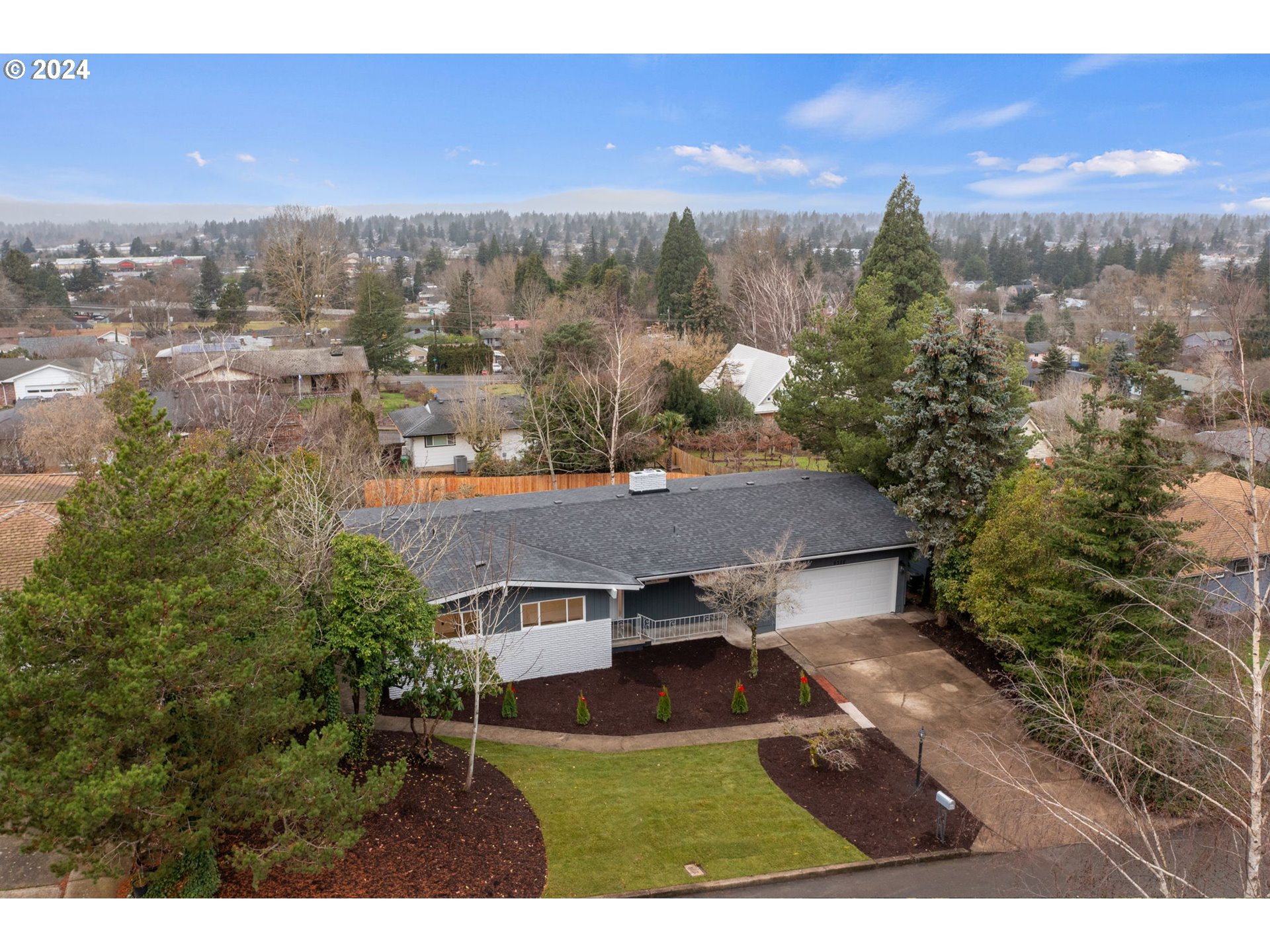 9358 SE SUN CREST DR