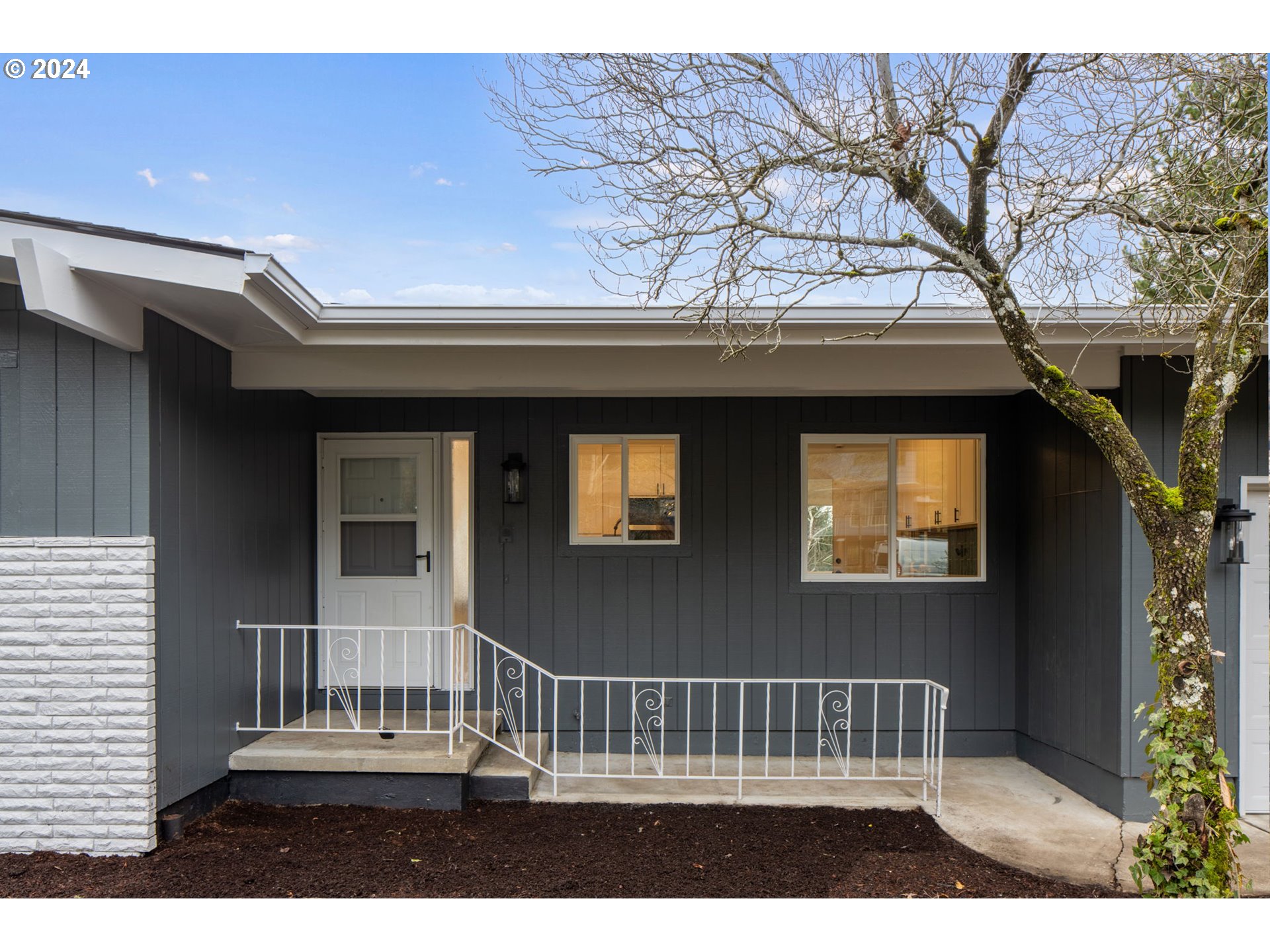 9358 SE SUN CREST DR