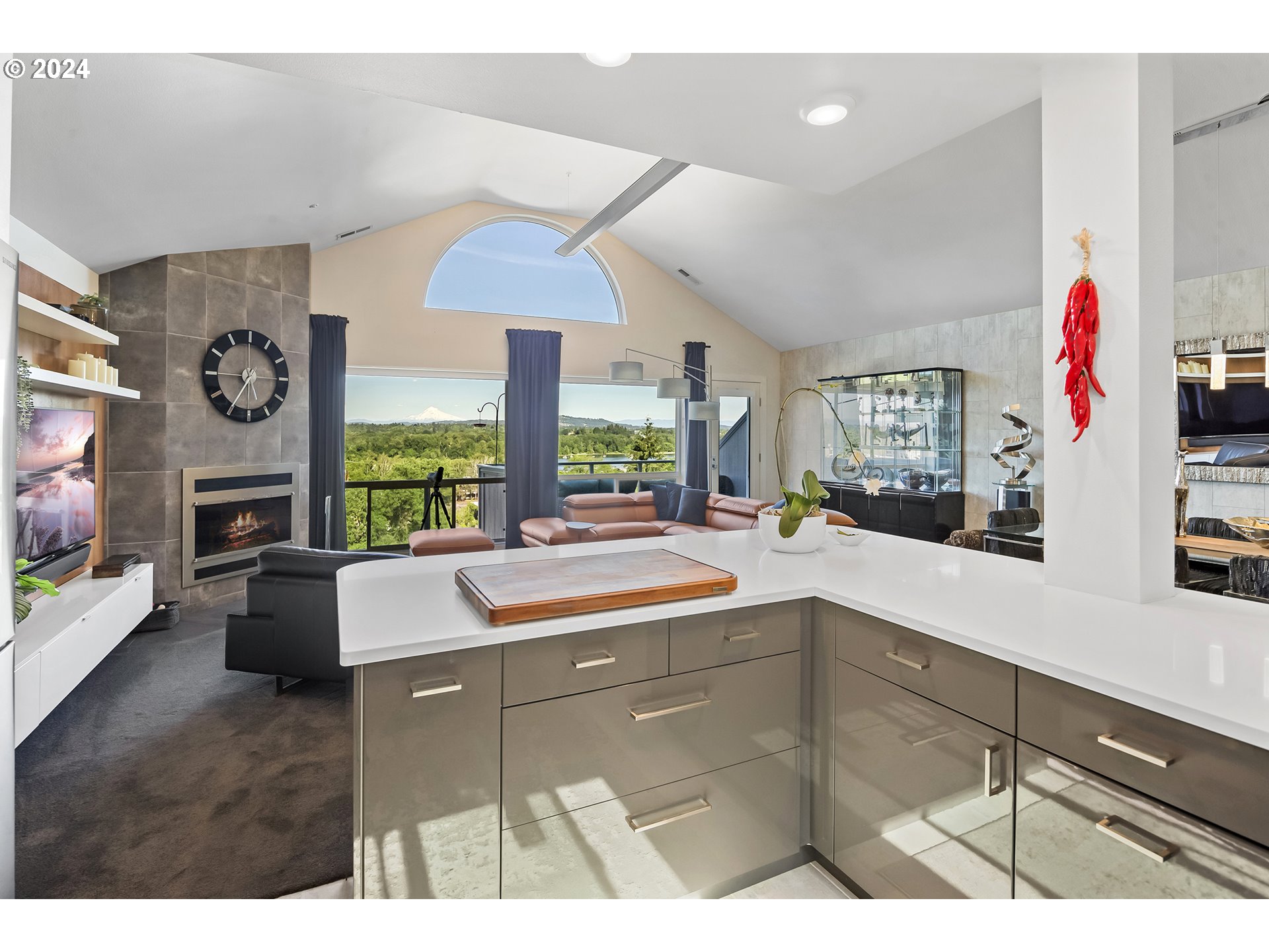 5427 SW VIEW POINT TER