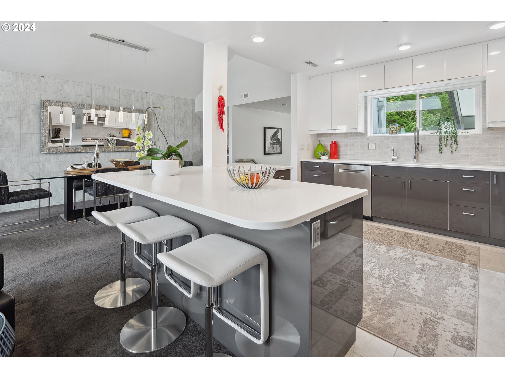 5427 SW VIEW POINT TER