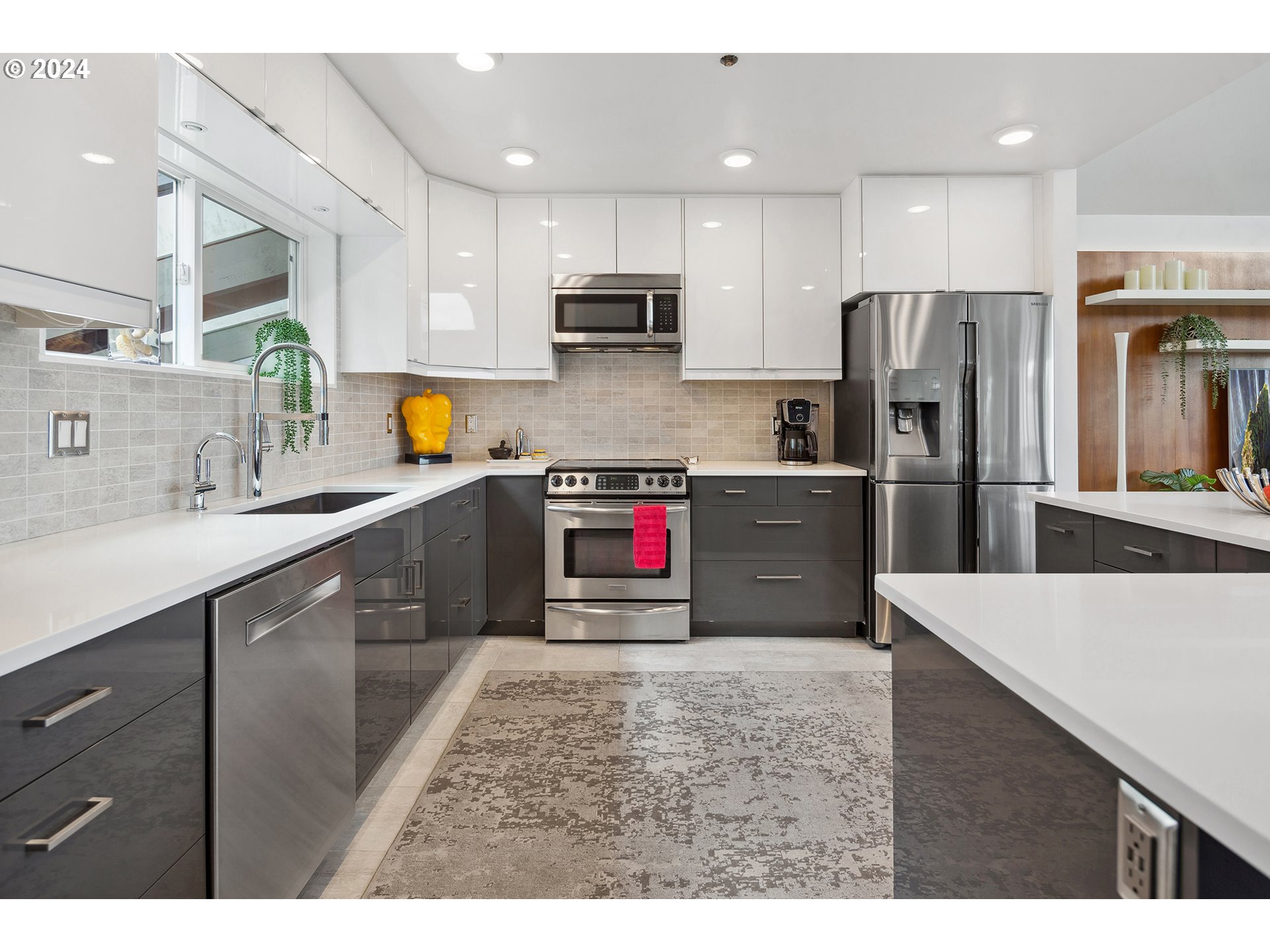 5427 SW VIEW POINT TER