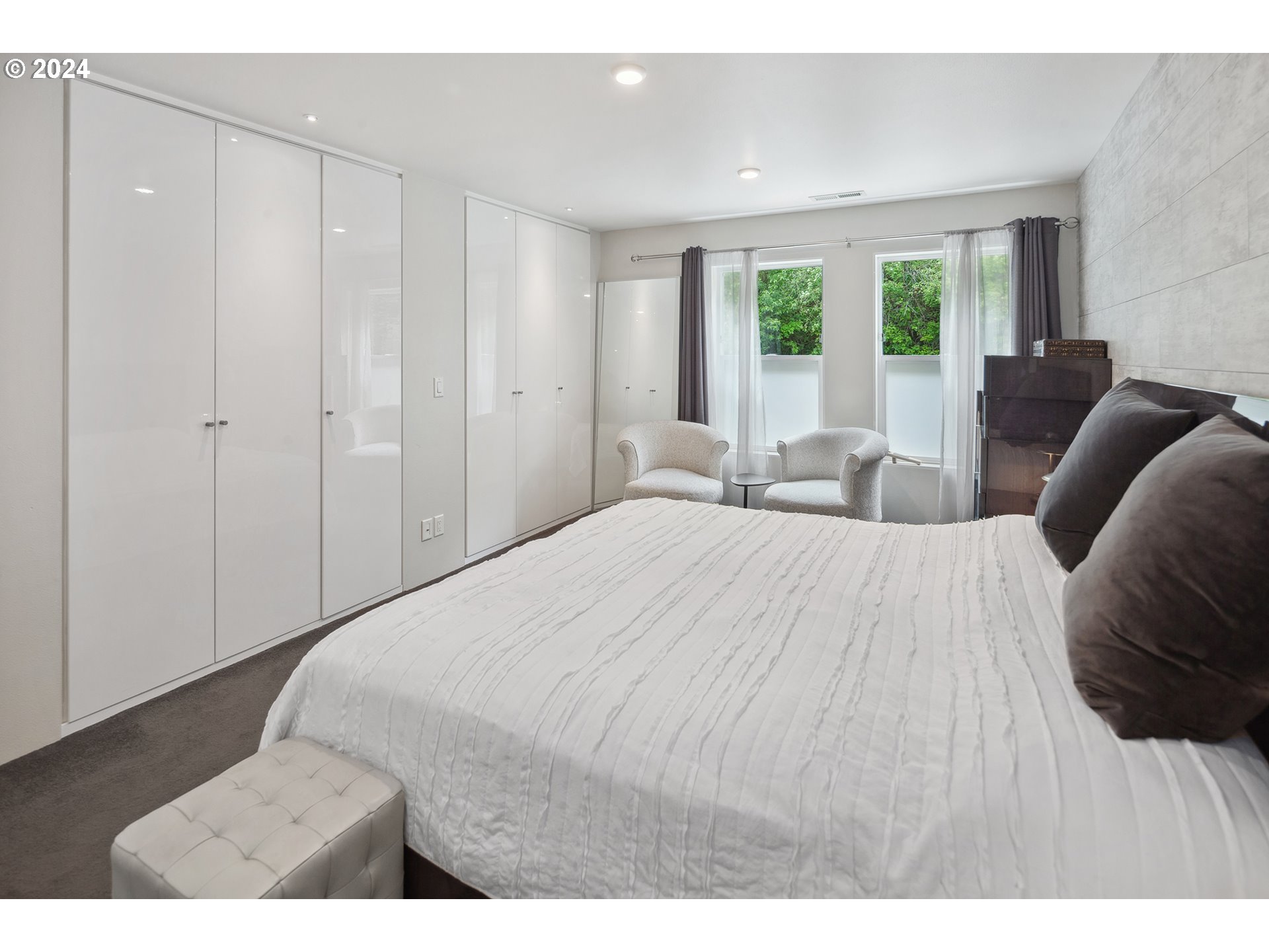 5427 SW VIEW POINT TER