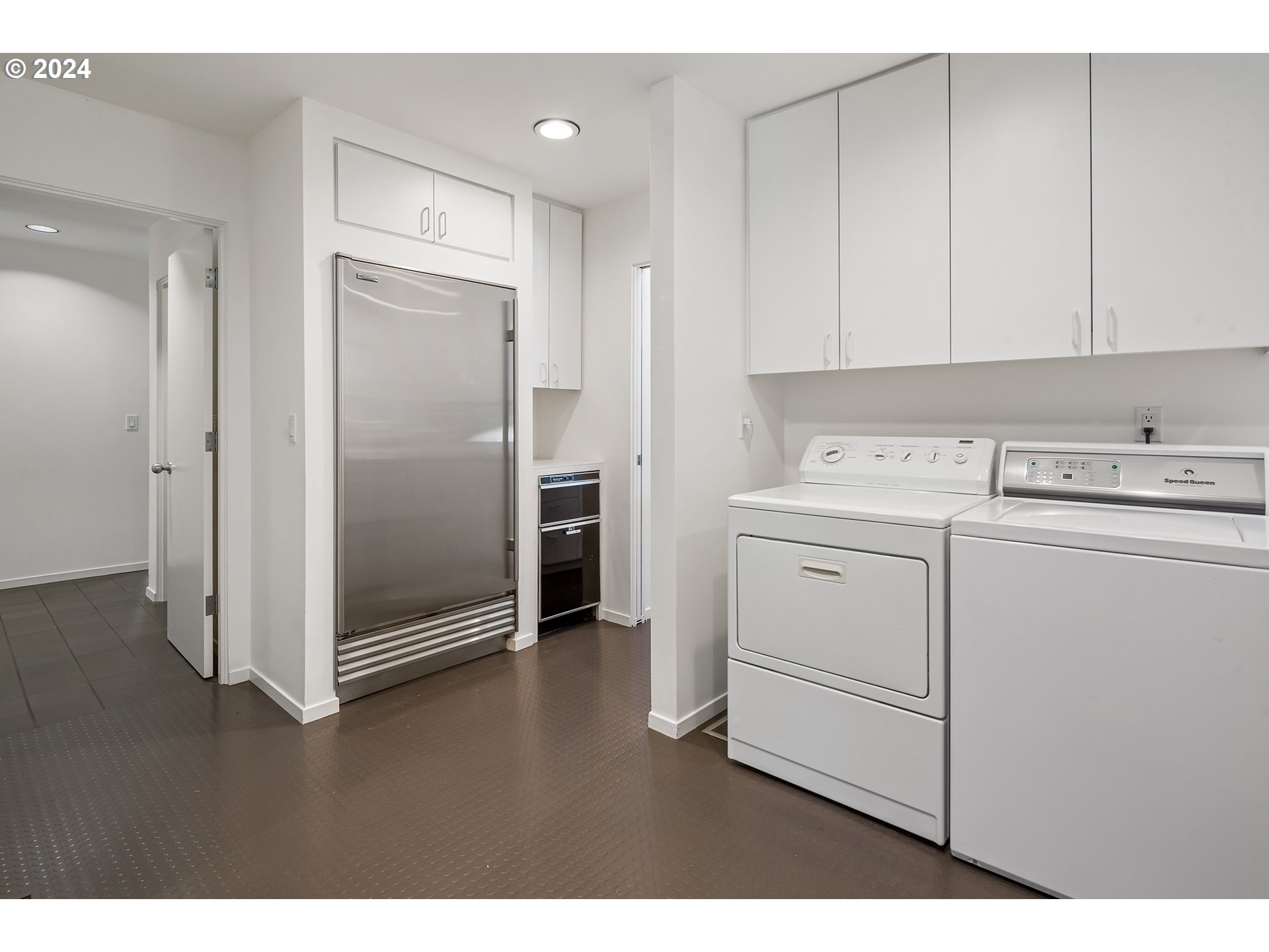 2275 SW MAYFIELD AVE