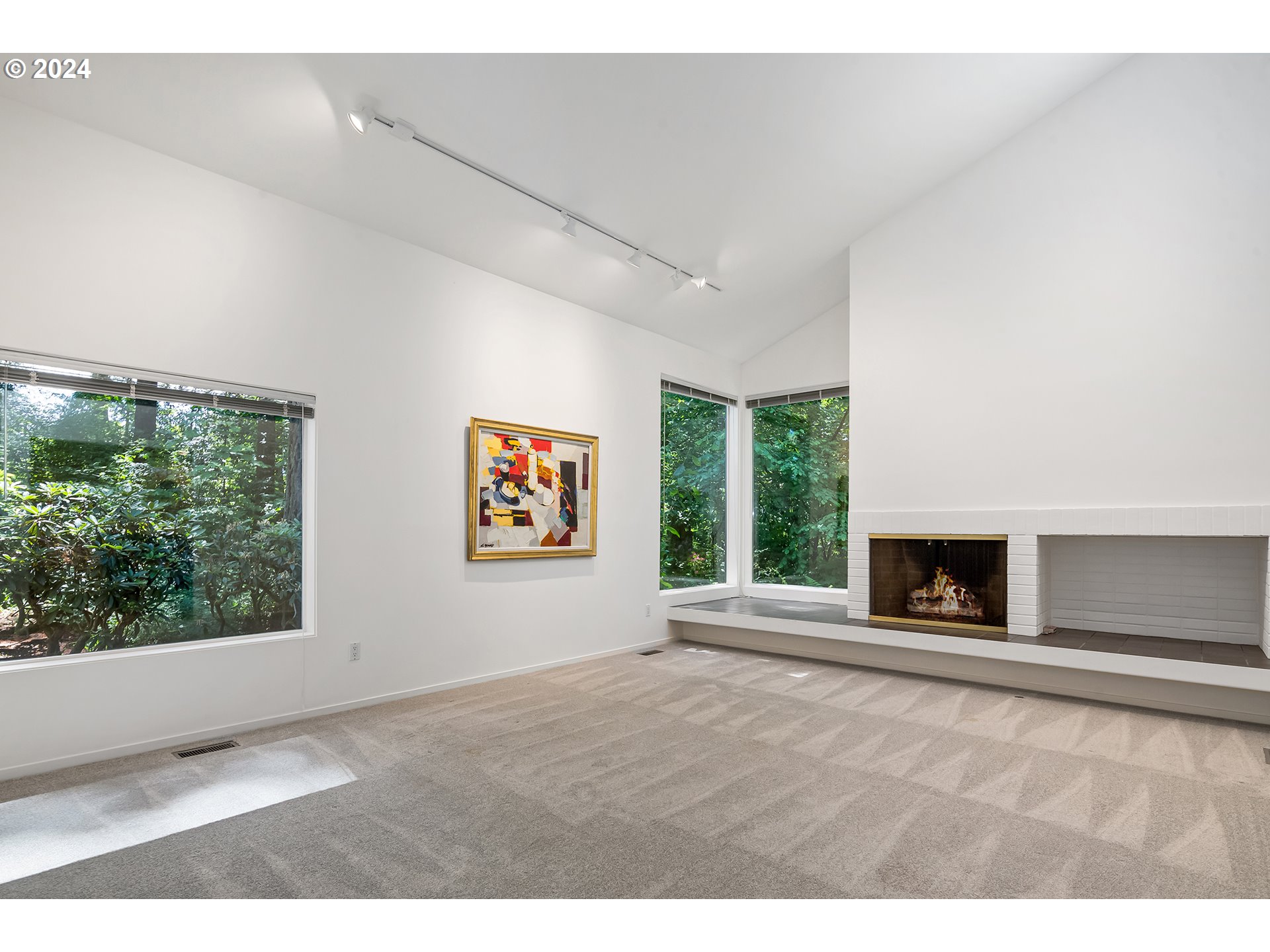 2275 SW MAYFIELD AVE