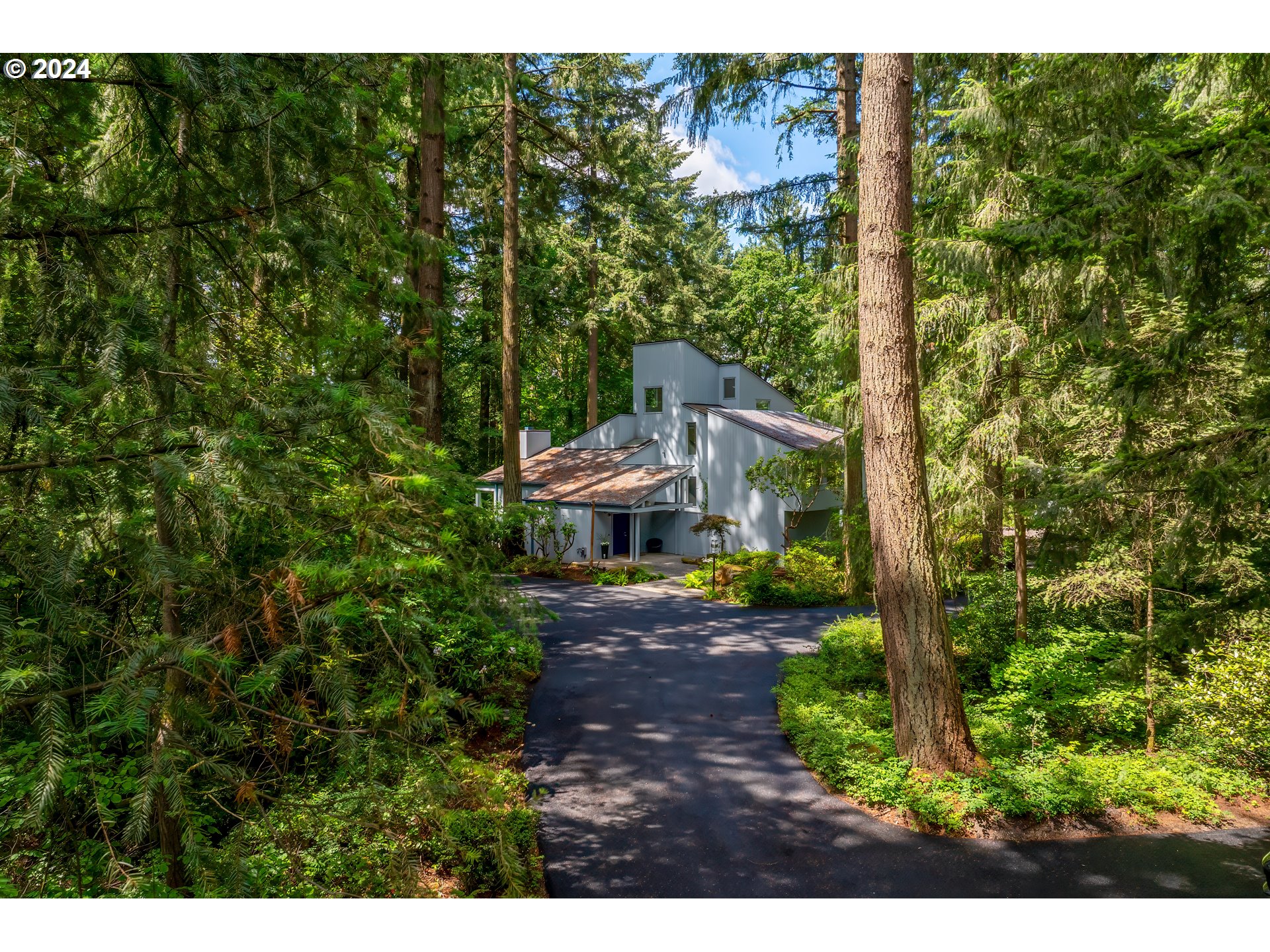 2275 SW MAYFIELD AVE