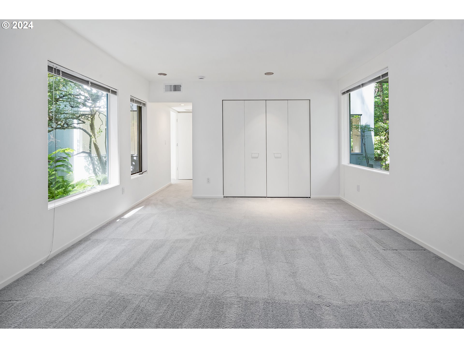 2275 SW MAYFIELD AVE