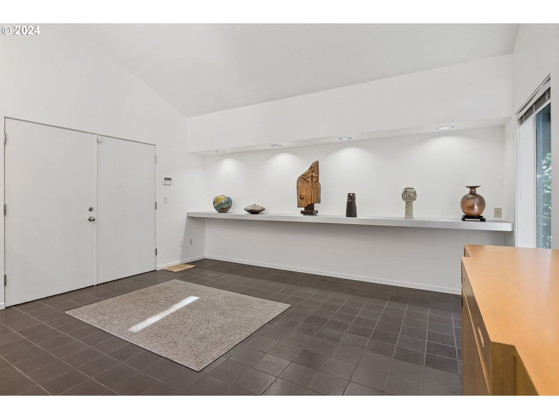 2275 SW MAYFIELD AVE