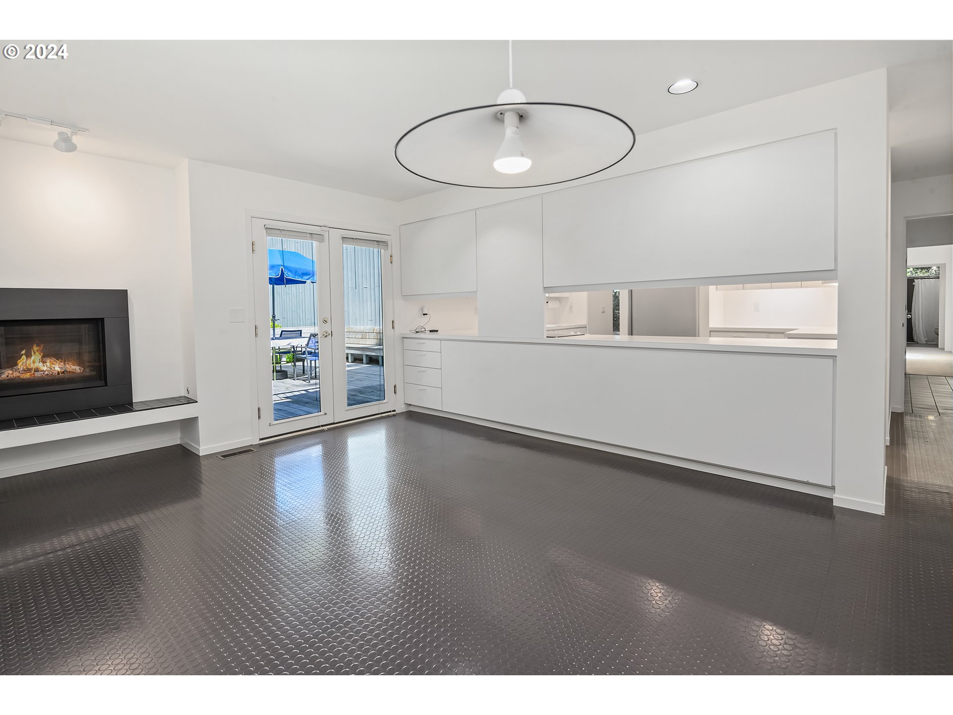 2275 SW MAYFIELD AVE