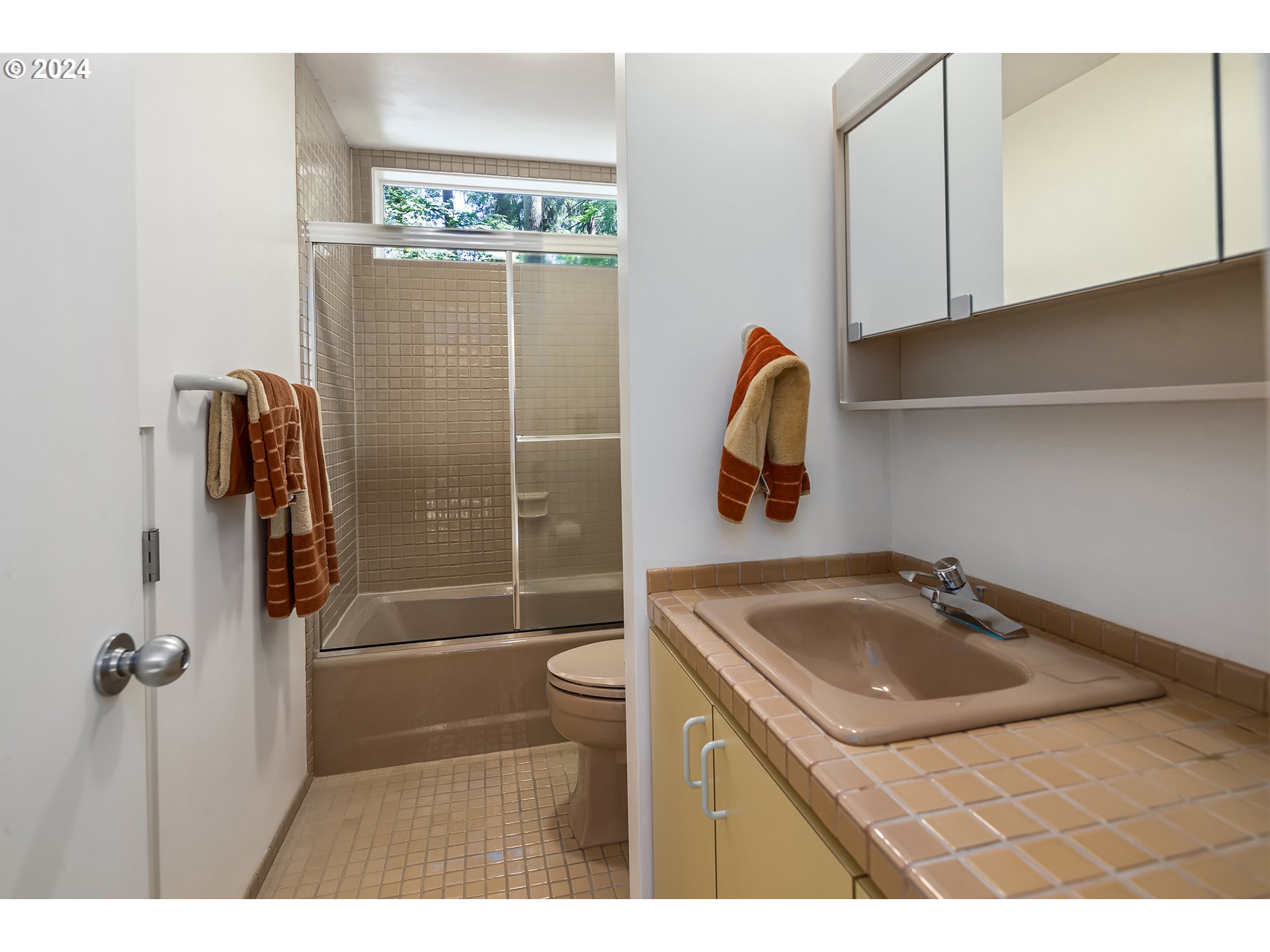 2275 SW MAYFIELD AVE