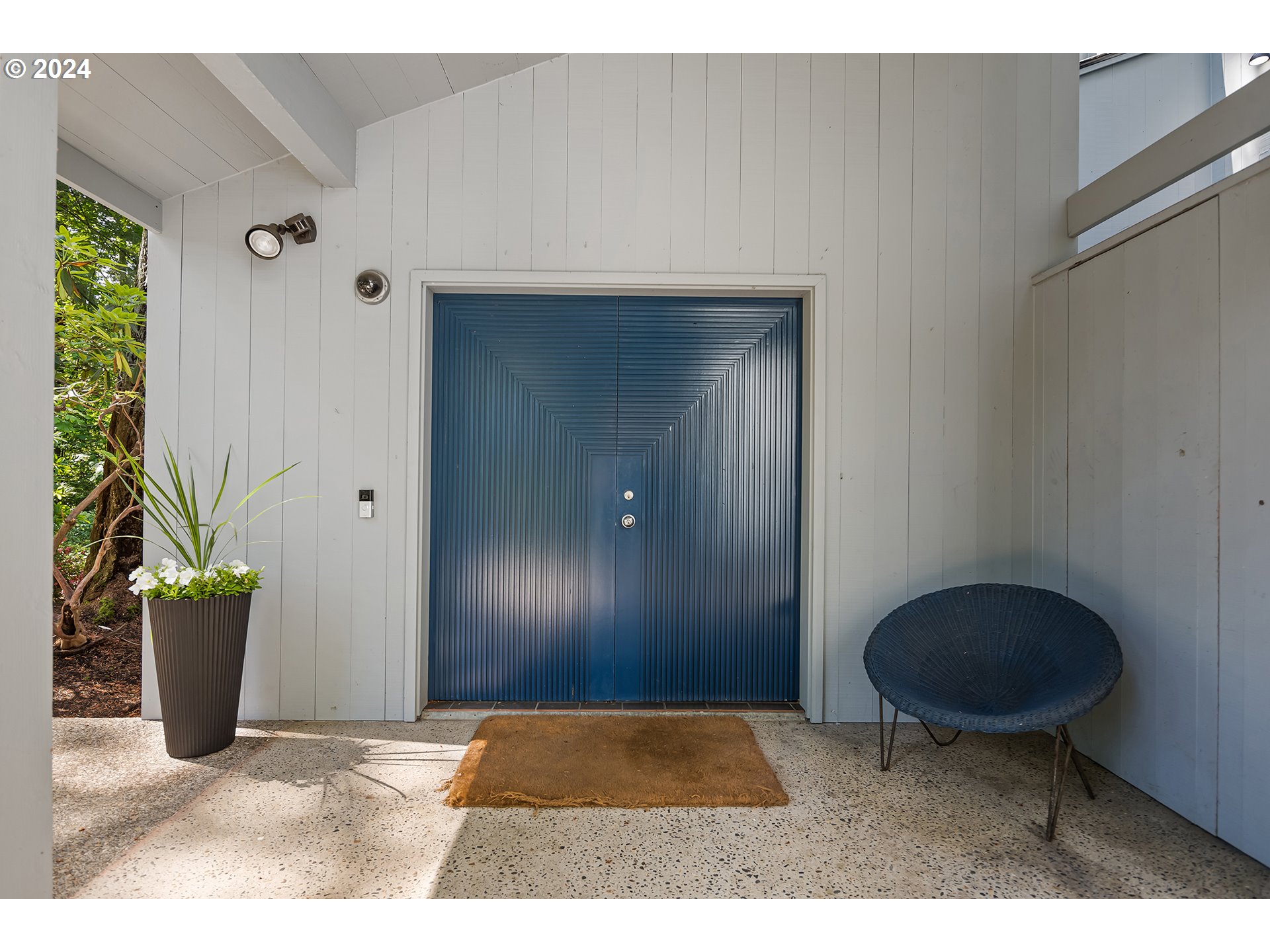 2275 SW MAYFIELD AVE