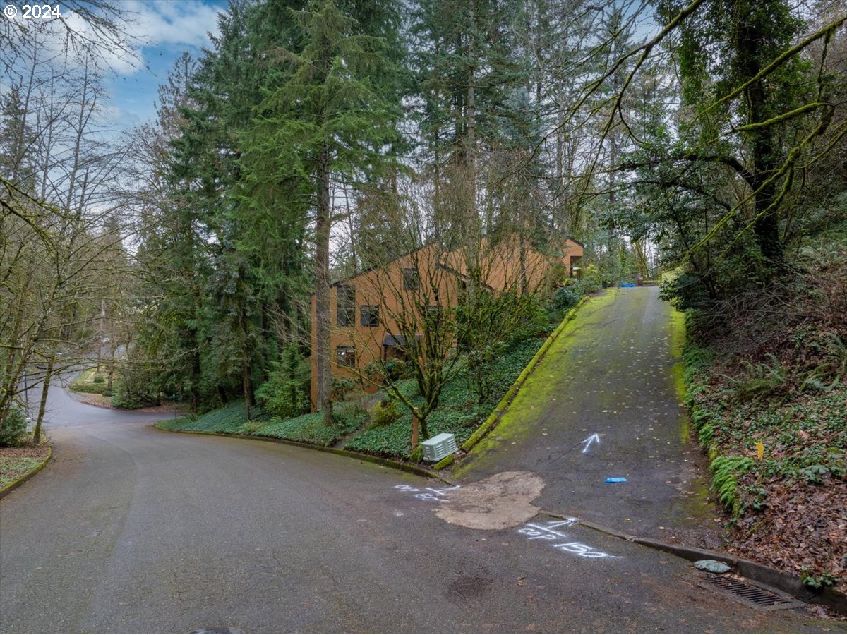 3014 SW Nottingham DR