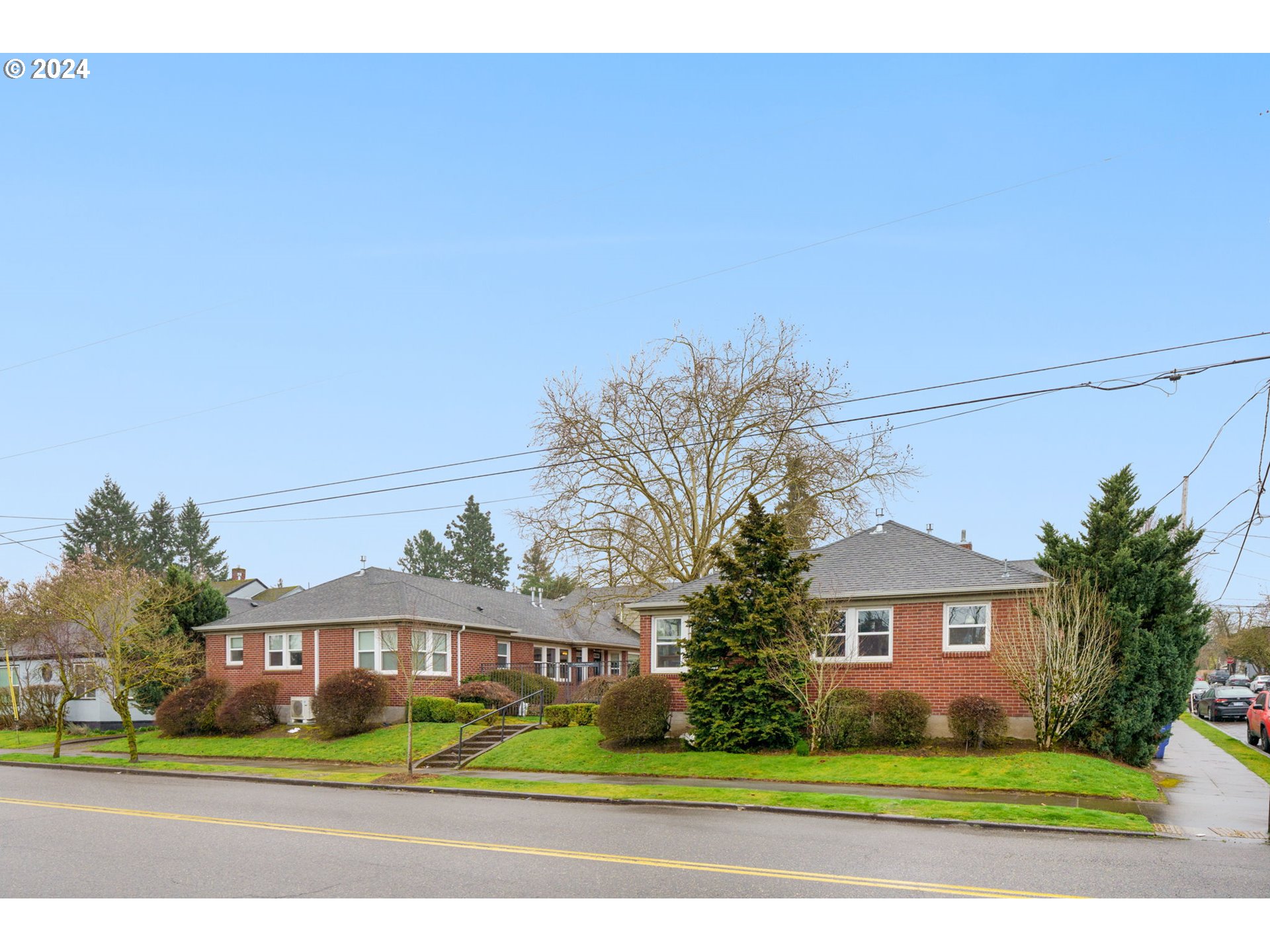 2530 NE KILLINGSWORTH ST 3