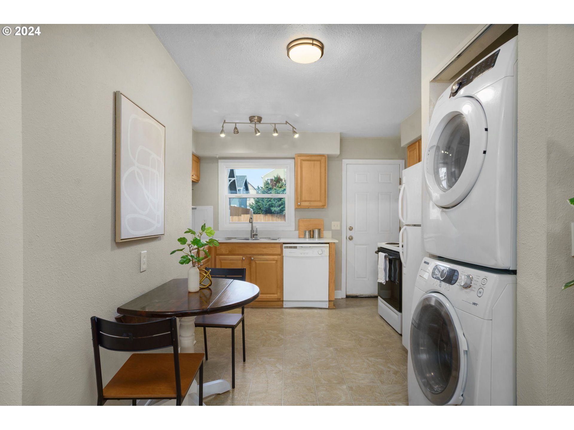 2530 NE KILLINGSWORTH ST 3