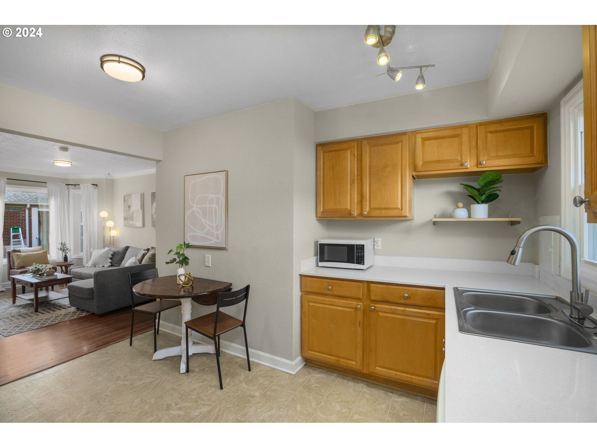 2530 NE KILLINGSWORTH ST 3