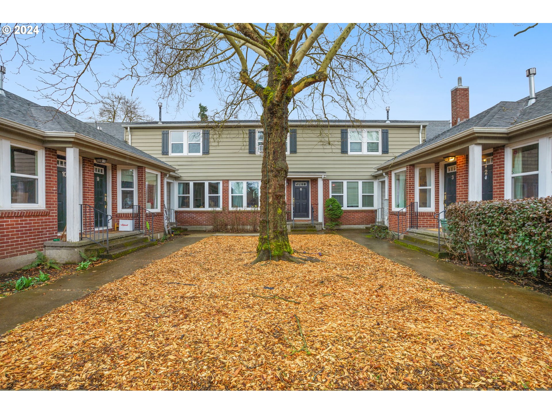 2530 NE KILLINGSWORTH ST 3