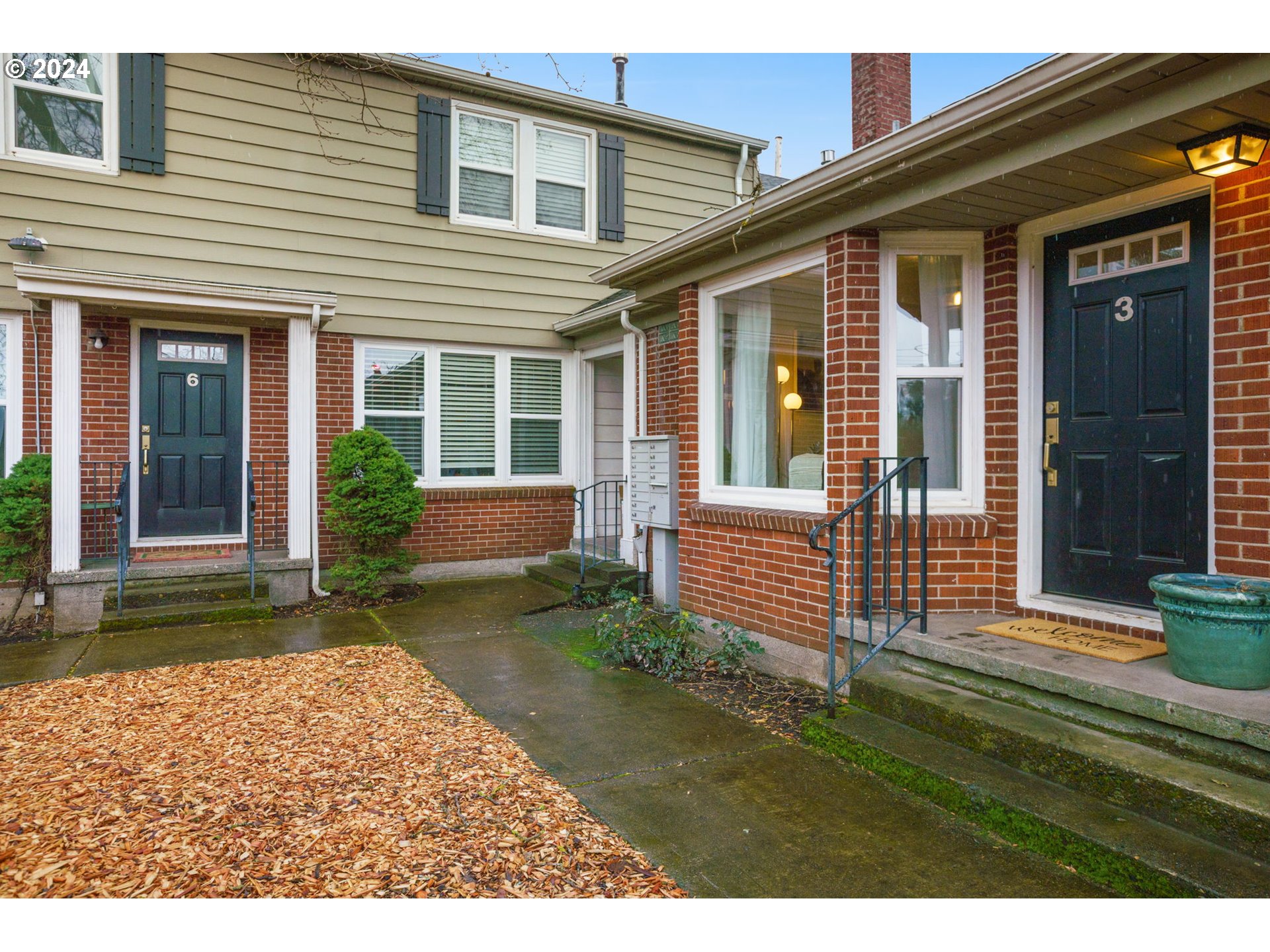 2530 NE KILLINGSWORTH ST 3