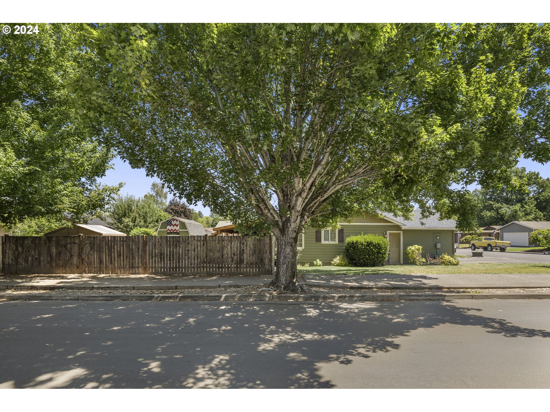 1495 SW APPERSON ST, McMinnville