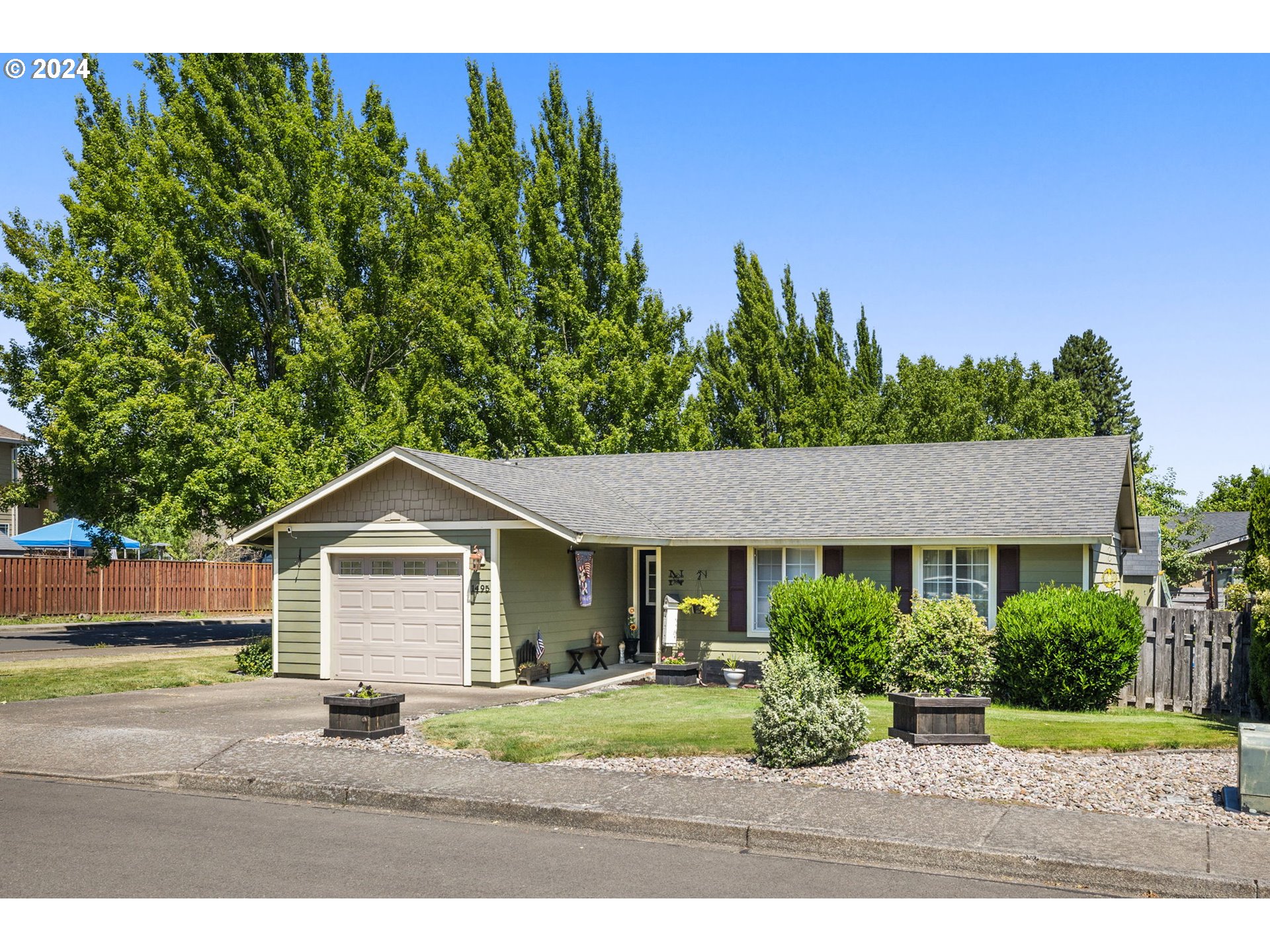 1495 SW APPERSON ST, McMinnville
