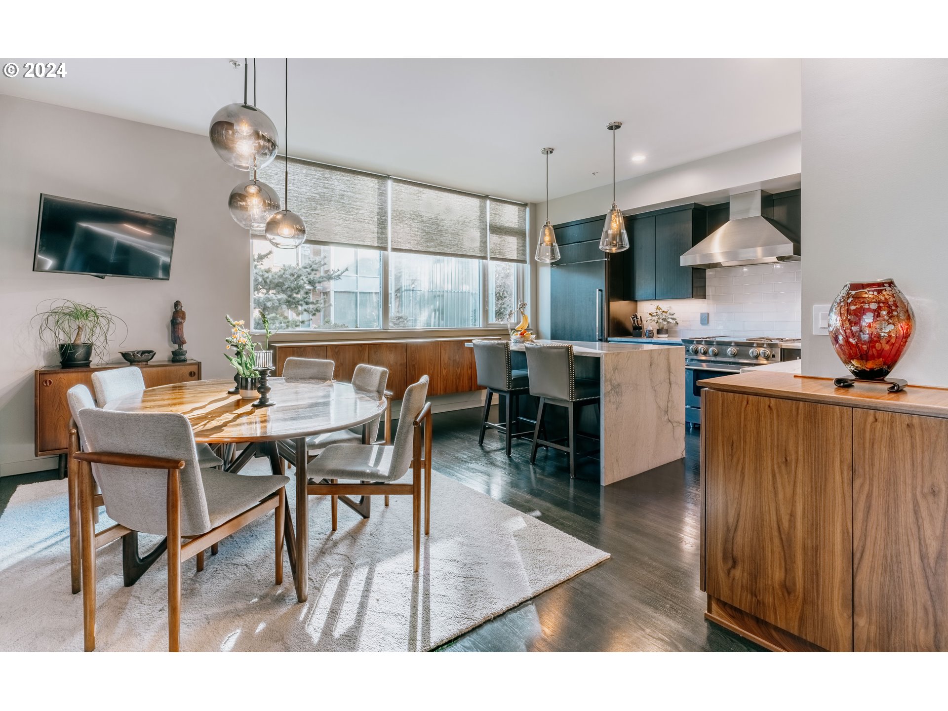 1930 S RIVER DR W107