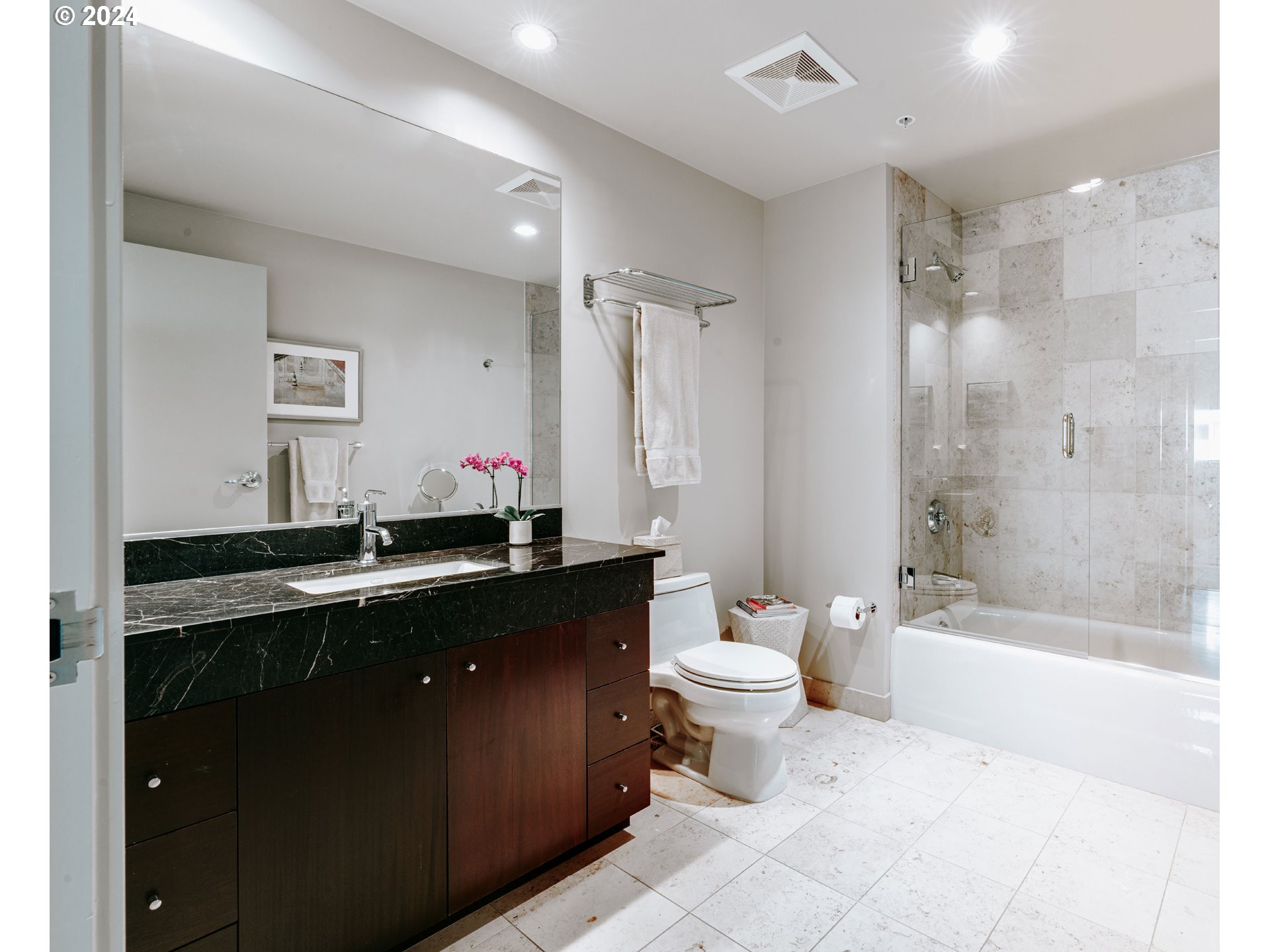 1930 S RIVER DR W107