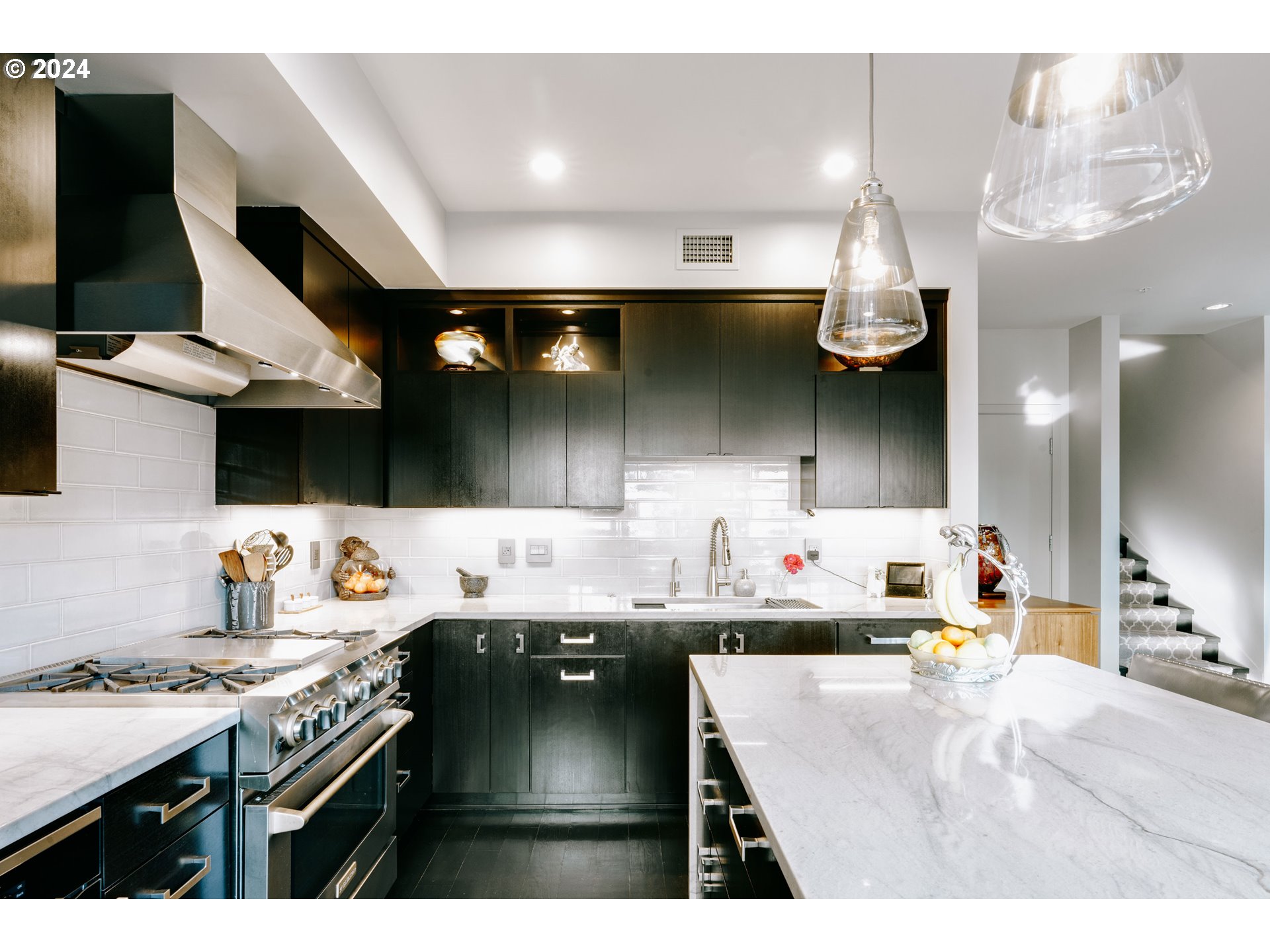 1930 S RIVER DR W107