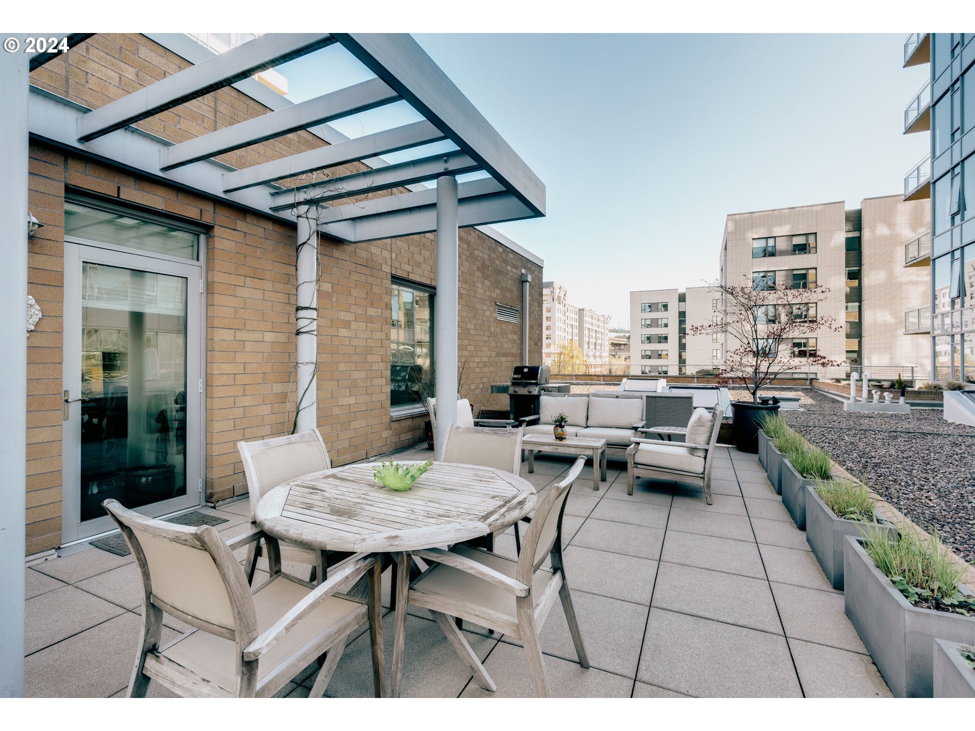 1930 S RIVER DR W107