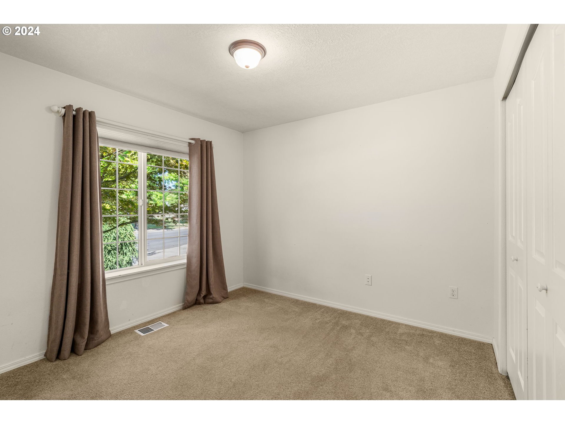 2372 NW MEADOWS DR, McMinnville