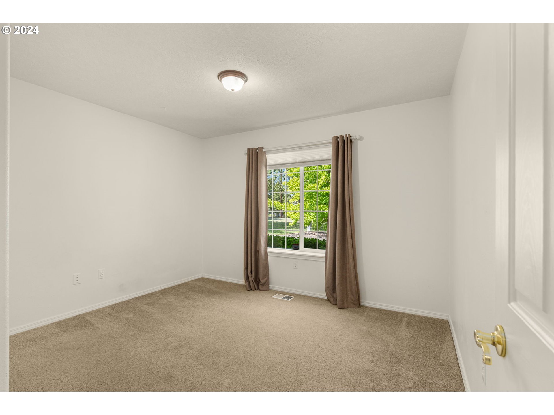 2372 NW MEADOWS DR, McMinnville