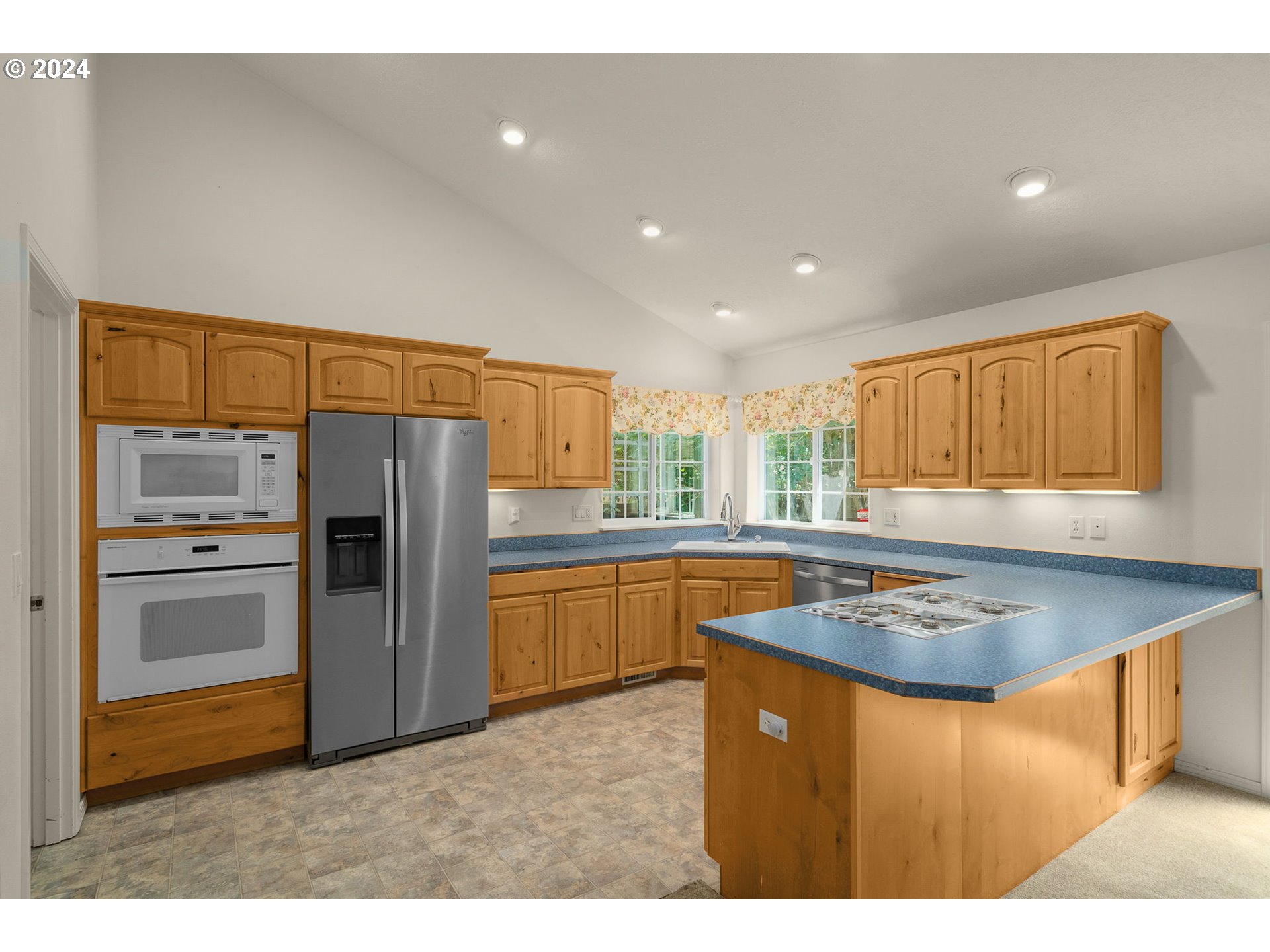 2372 NW MEADOWS DR, McMinnville