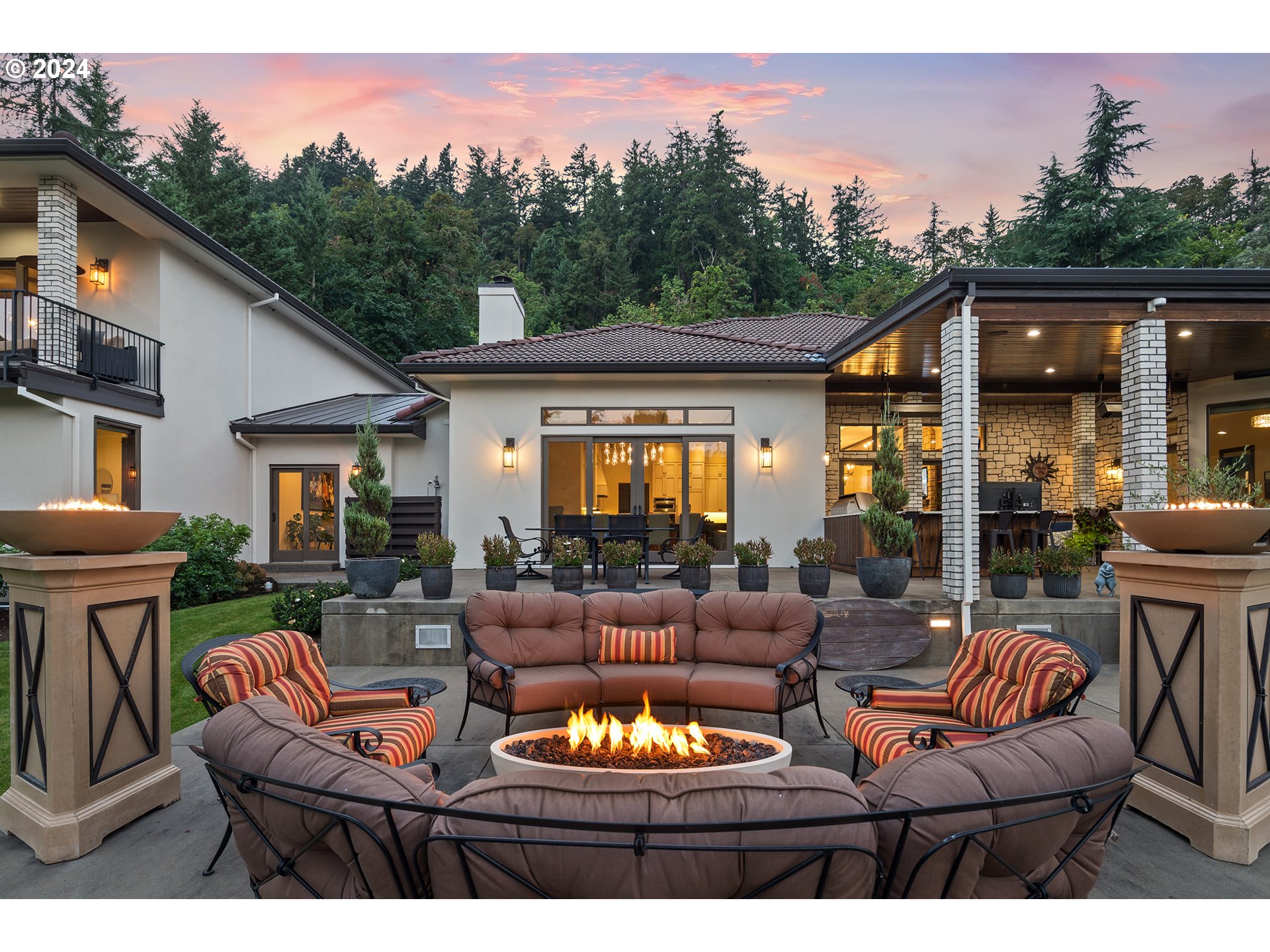 24220 SW PETES MOUNTAIN RD
