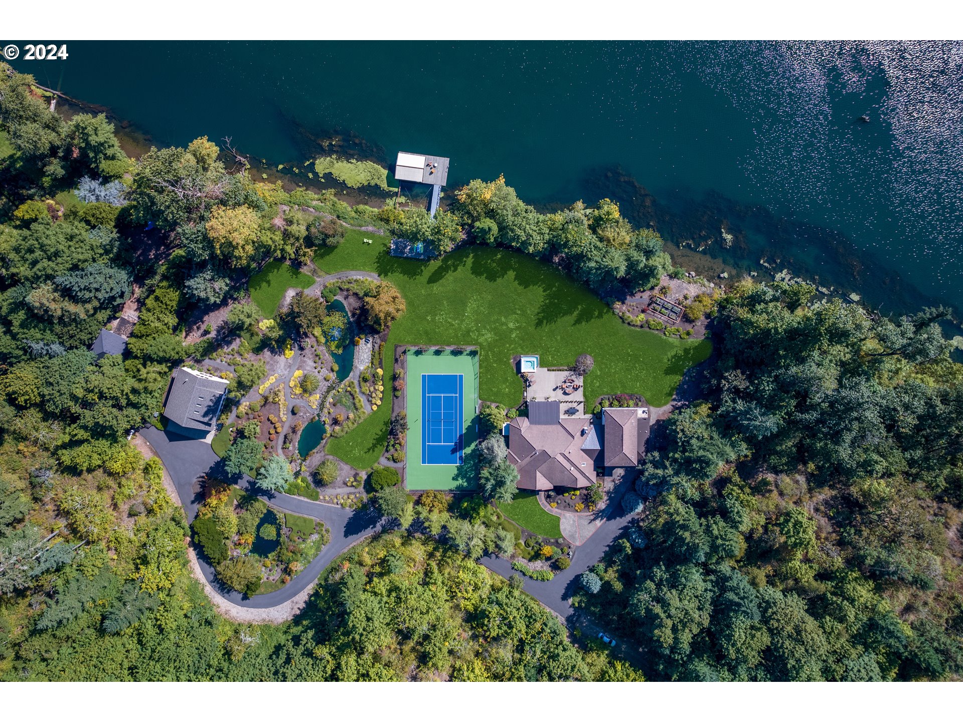 24220 SW PETES MOUNTAIN RD