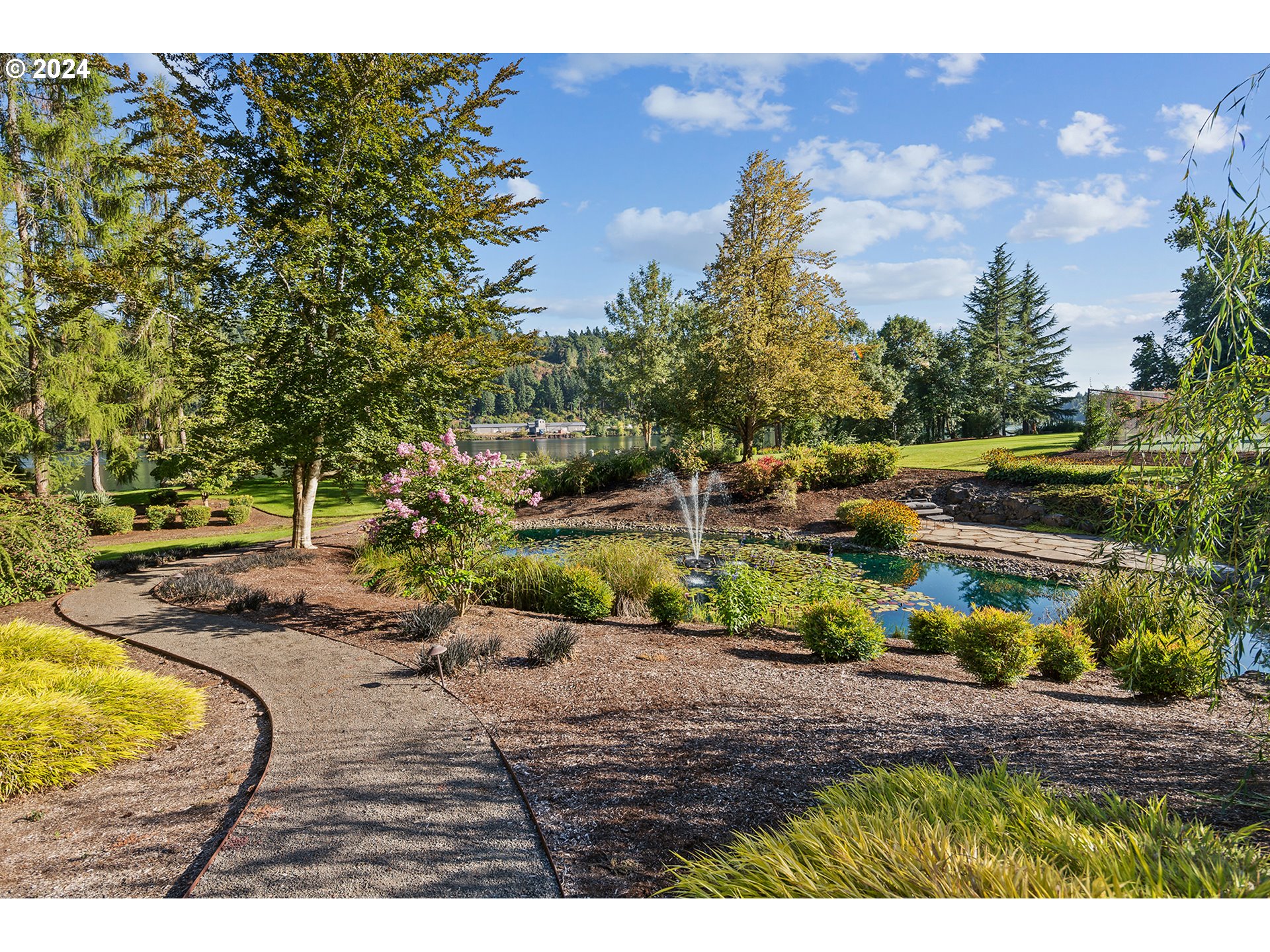 24220 SW PETES MOUNTAIN RD