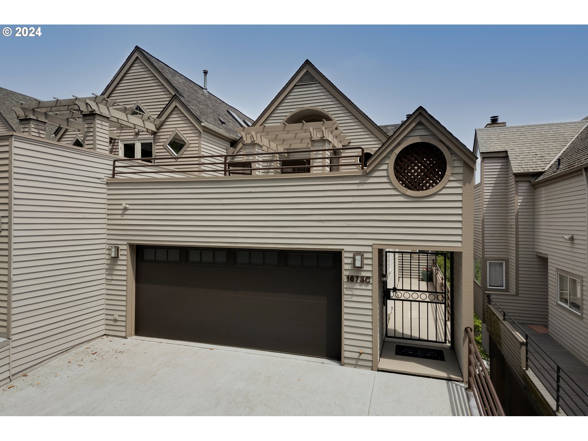 1673 SW MONTGOMERY Dr C