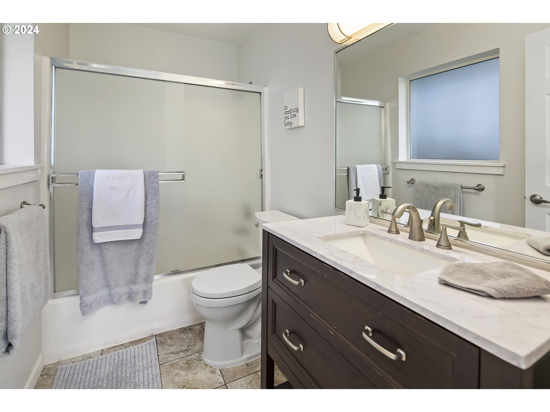 1673 SW MONTGOMERY Dr C